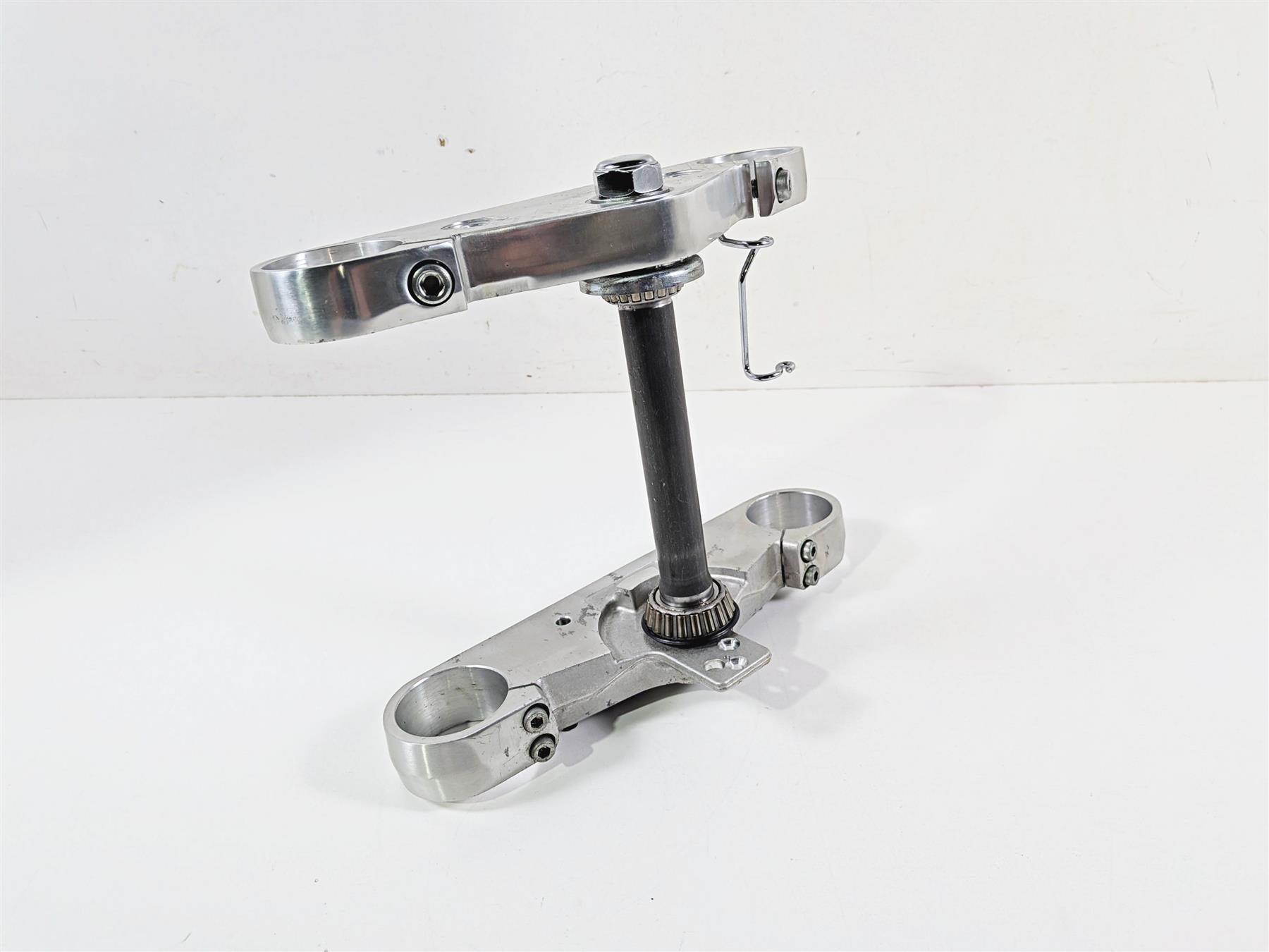 2003 Honda V-Twin VTX1800 C Upper & Lower Triple Tree Set 53219-MCH-000 {{ shop.shopifyCountryName }} - Mototech271