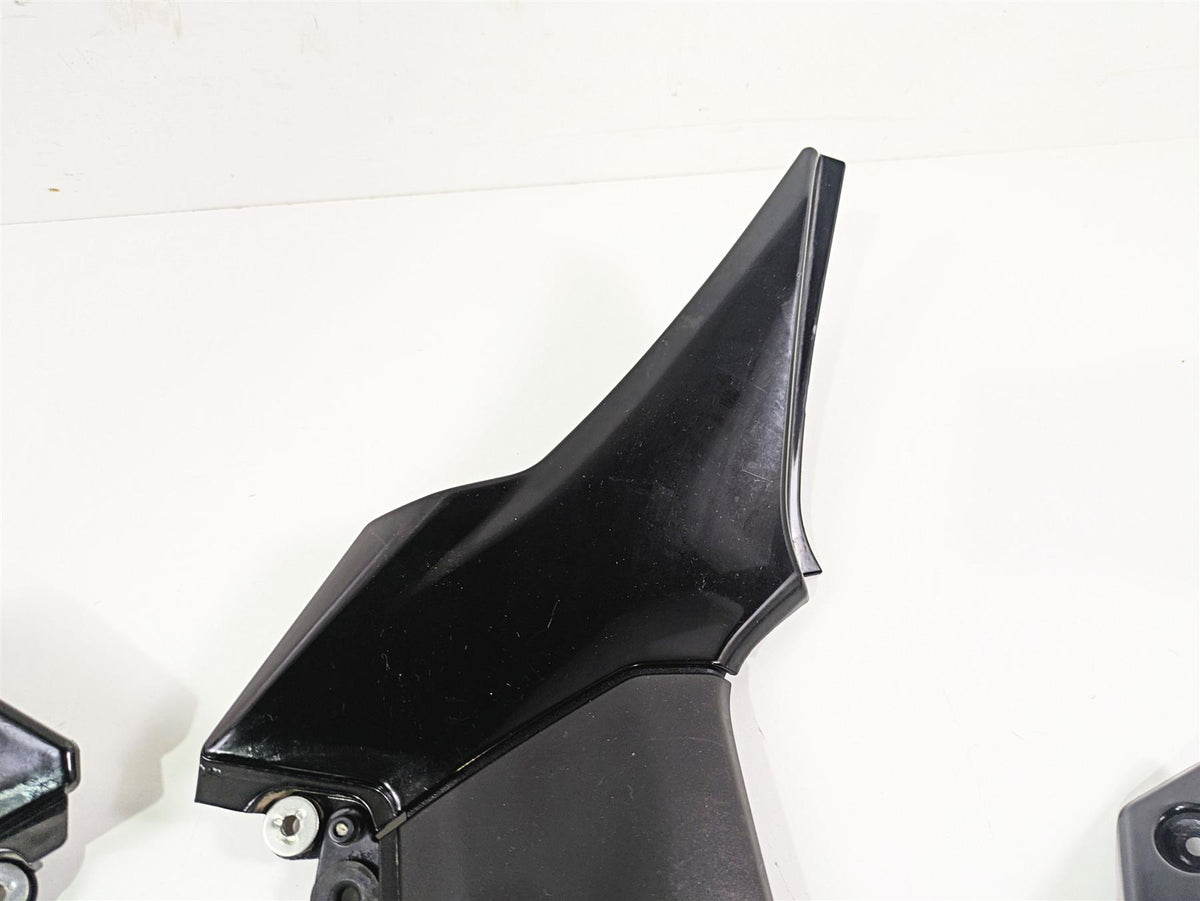 2020 Kawasaki Z900 ZR900 Oem & Xxun Moto Plastic Infill Set 7058 14093-0667 {{ shop.shopifyCountryName }} - Mototech271