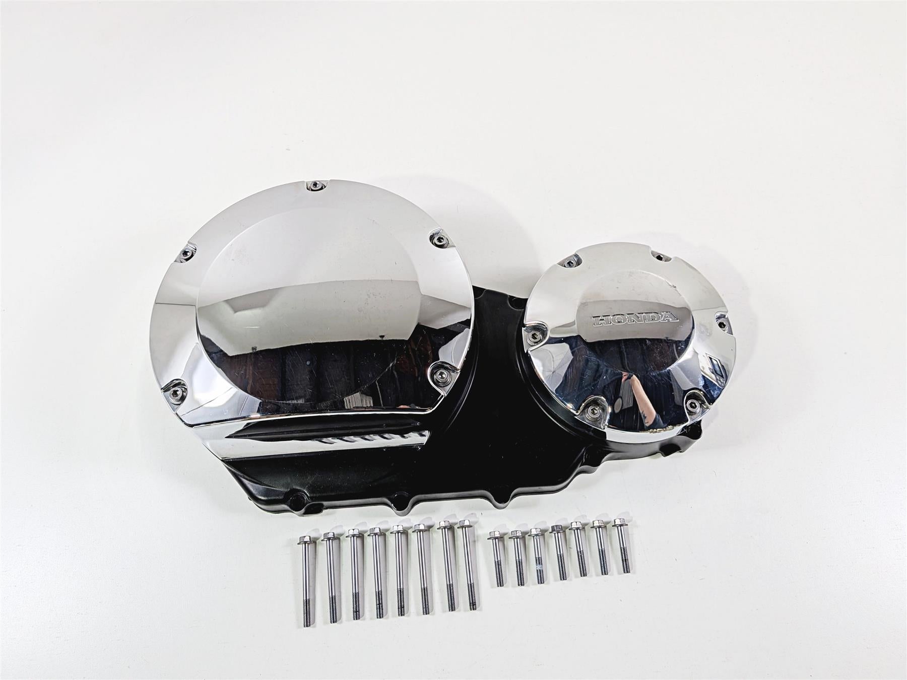 2010 Honda VT1300 CR Stateline Right Side Engine Clutch Cover 11331-MFY-A00 {{ shop.shopifyCountryName }} - Mototech271