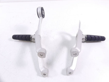 2016 BMW R1200R K53 Passenger Footpeg Foot Peg Set 46718540798 46718540799 {{ shop.shopifyCountryName }} - Mototech271