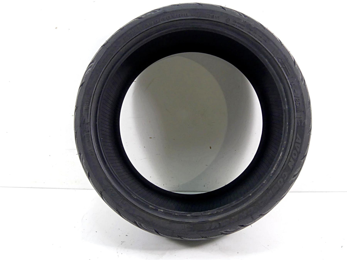 Used Rear Motorcycle Tire Avon Cobra AV92 240/40VR18 4120211 {{ shop.shopifyCountryName }} - Mototech271