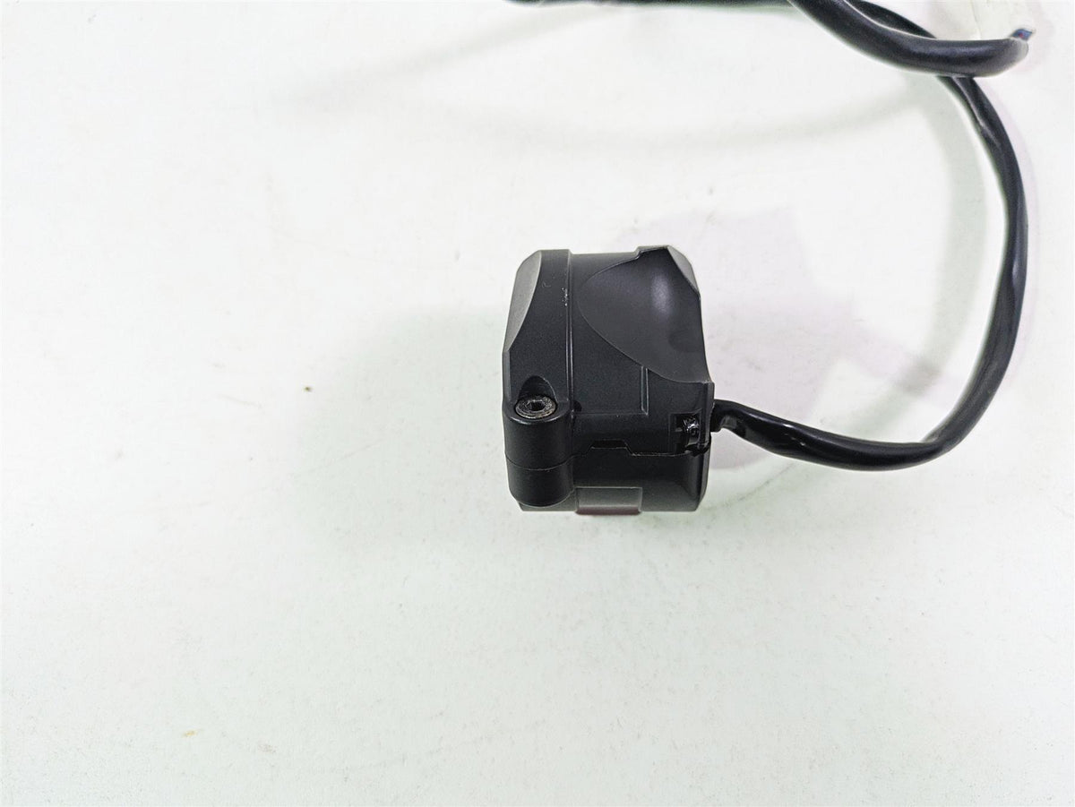 2013 Ducati Hypermotard 821 SP Right Hand Start Stop Control Switch 65010121E {{ shop.shopifyCountryName }} - Mototech271