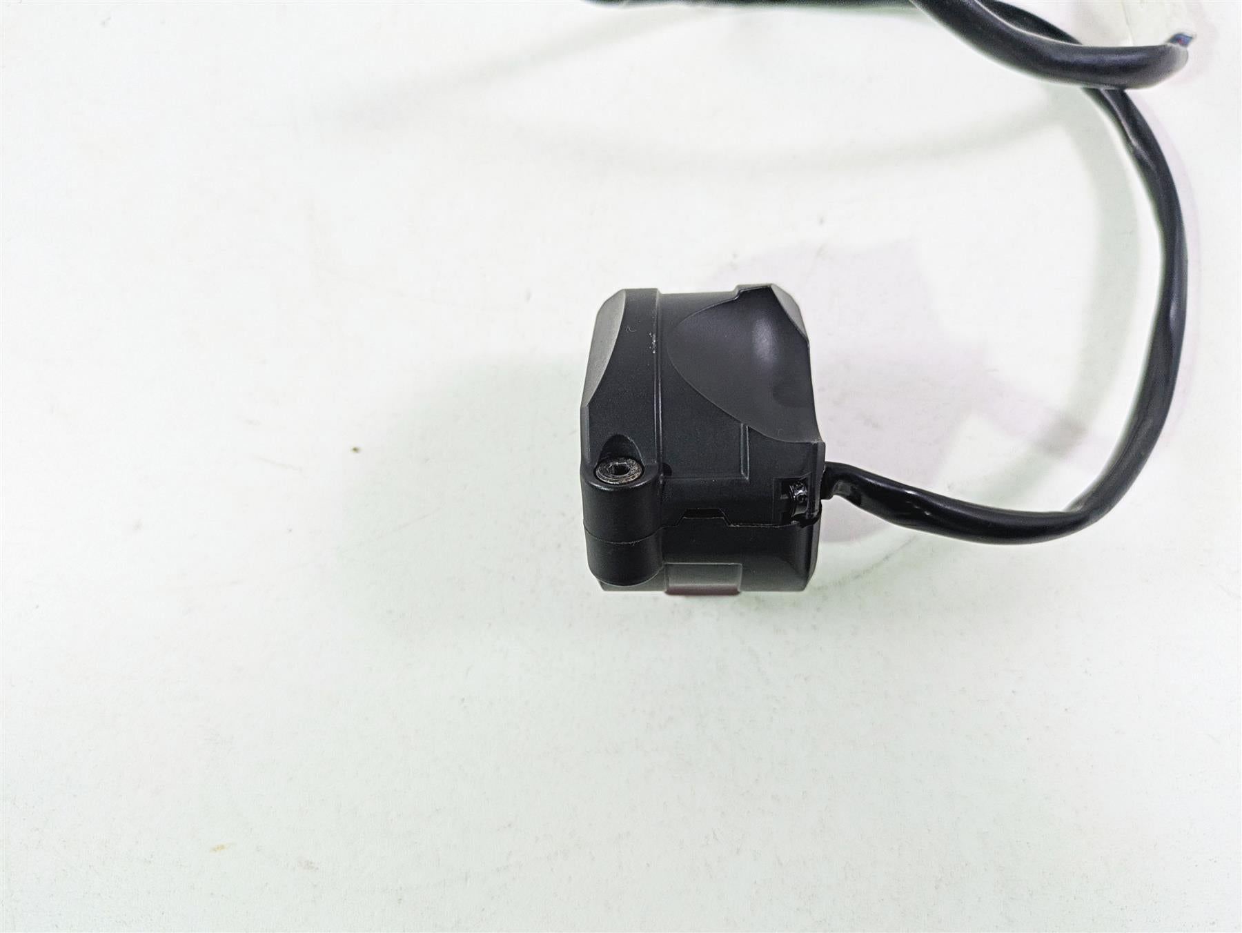 2013 Ducati Hypermotard 821 SP Right Hand Start Stop Control Switch 65010121E {{ shop.shopifyCountryName }} - Mototech271