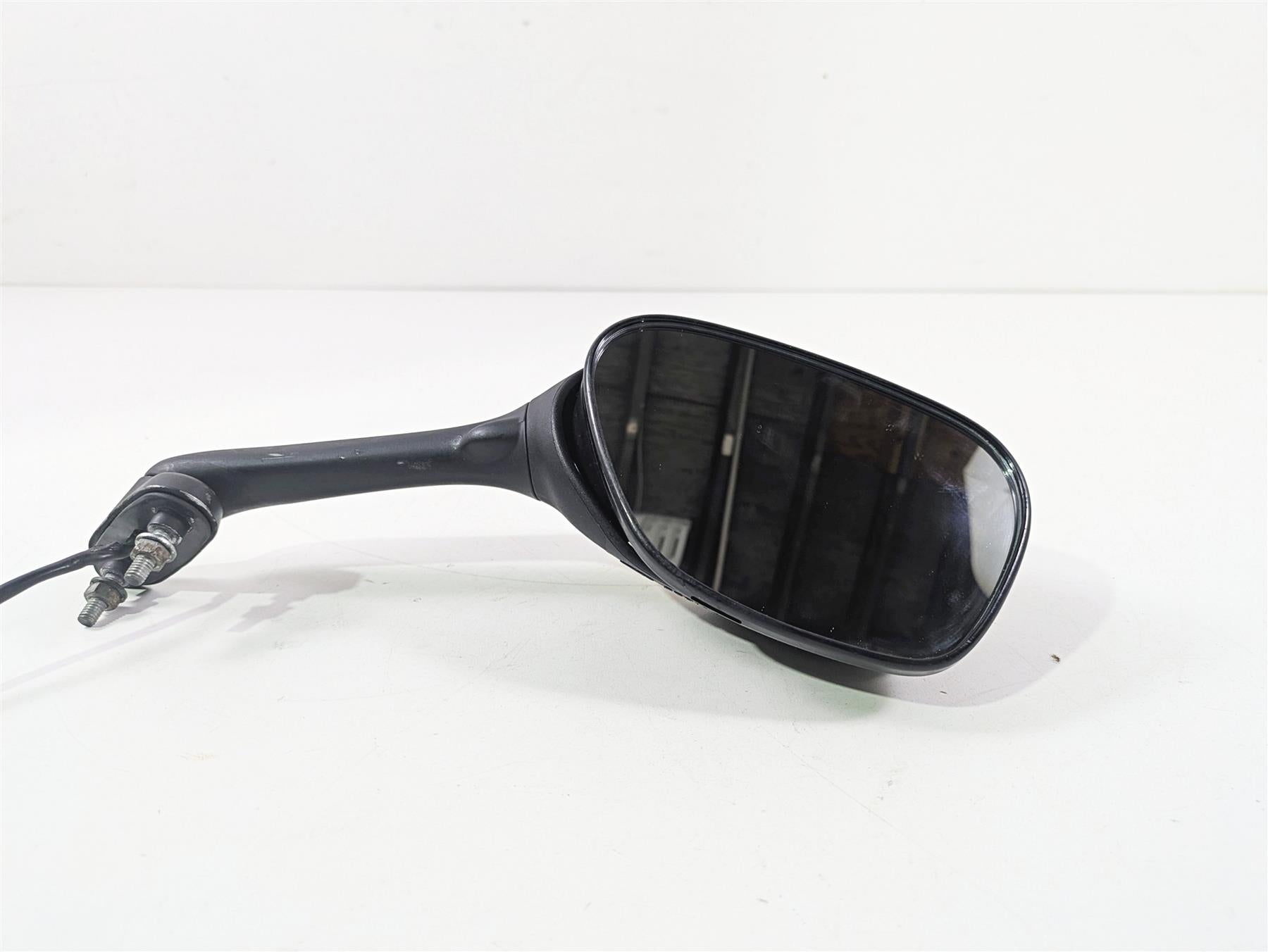 2006 Suzuki GSXR1000 K6 Right Mirror Blinker Turn Signal 56500-41G01 56500-41G03 {{ shop.shopifyCountryName }} - Mototech271