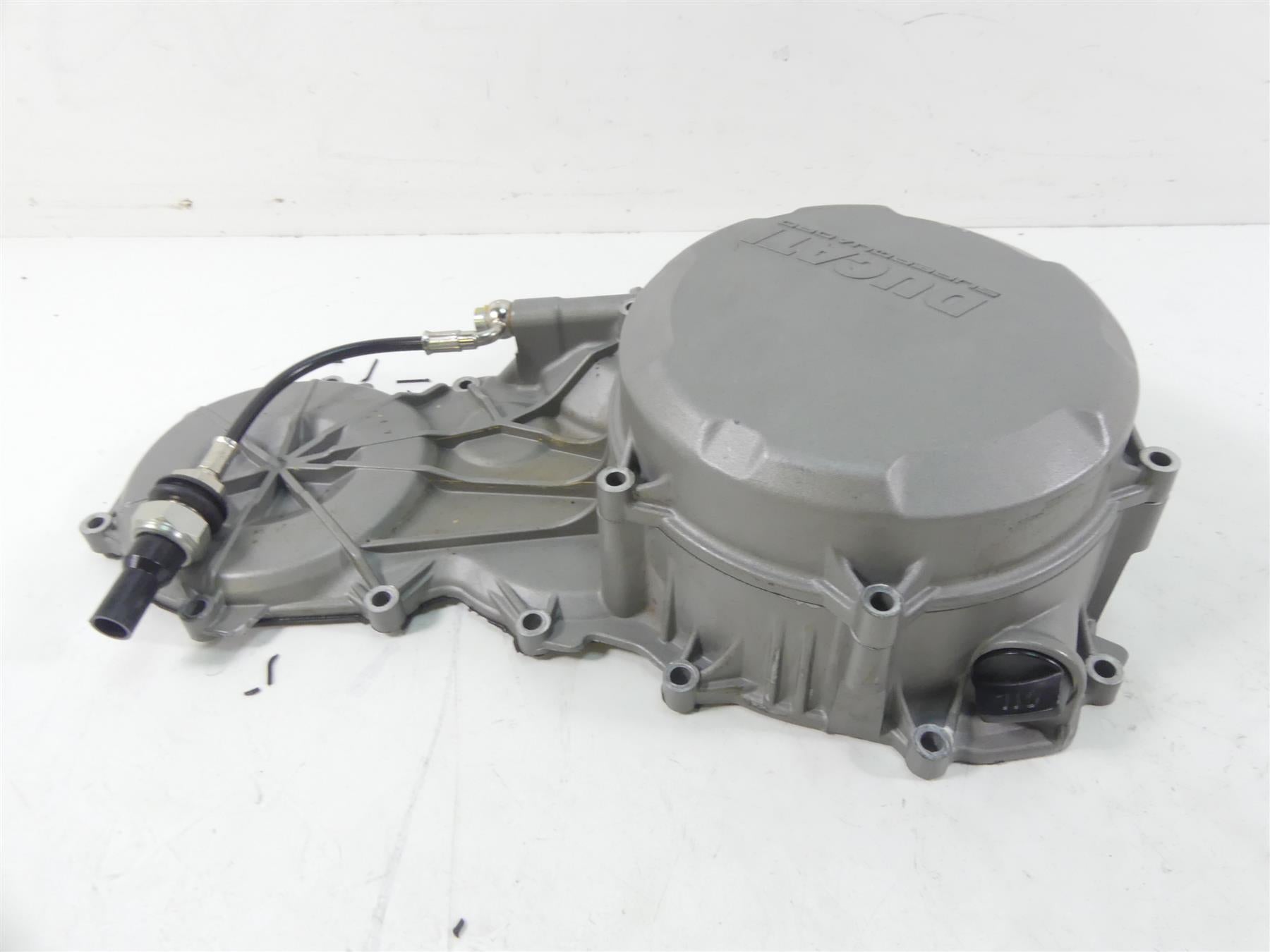 2020 Ducati Panigale V2 Engine Motor Side Clutch Cover 24311491A 24321531A {{ shop.shopifyCountryName }} - Mototech271
