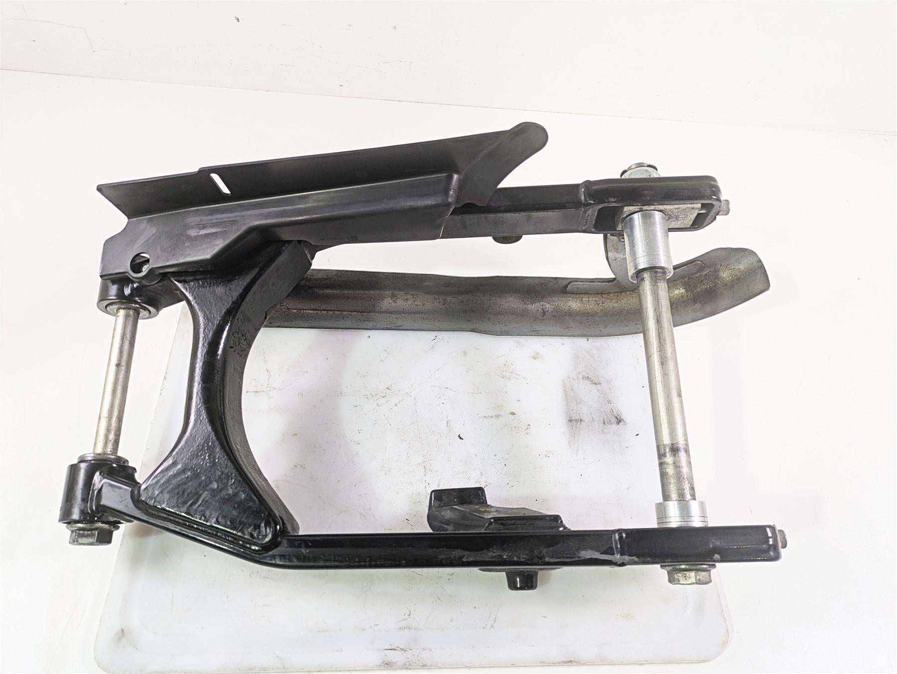 2008 Harley FXDL Dyna Low Rider 105TH Rear Swingarm & Belt Guards 47820-06 {{ shop.shopifyCountryName }} - Mototech271