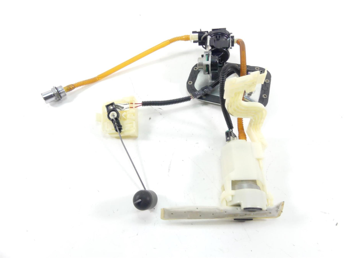 2017 Harley Softail FXSB Breakout Fuel Gas Petrol Pump & Sending Unit 75252-11A {{ shop.shopifyCountryName }} - Mototech271