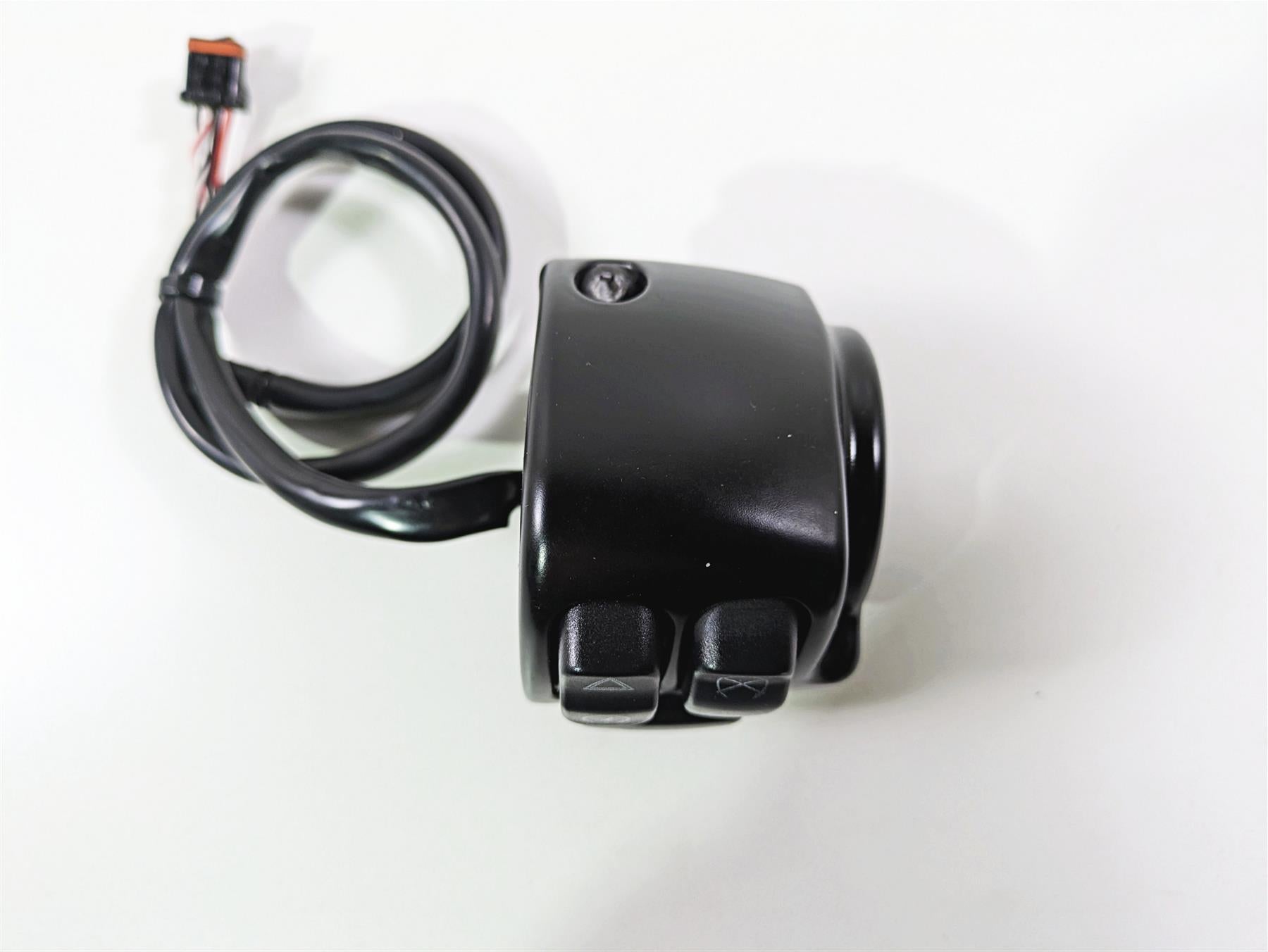 2019 Harley Softail FXDR 114 Right Hand Start Kill Control Switch 71500462 {{ shop.shopifyCountryName }} - Mototech271