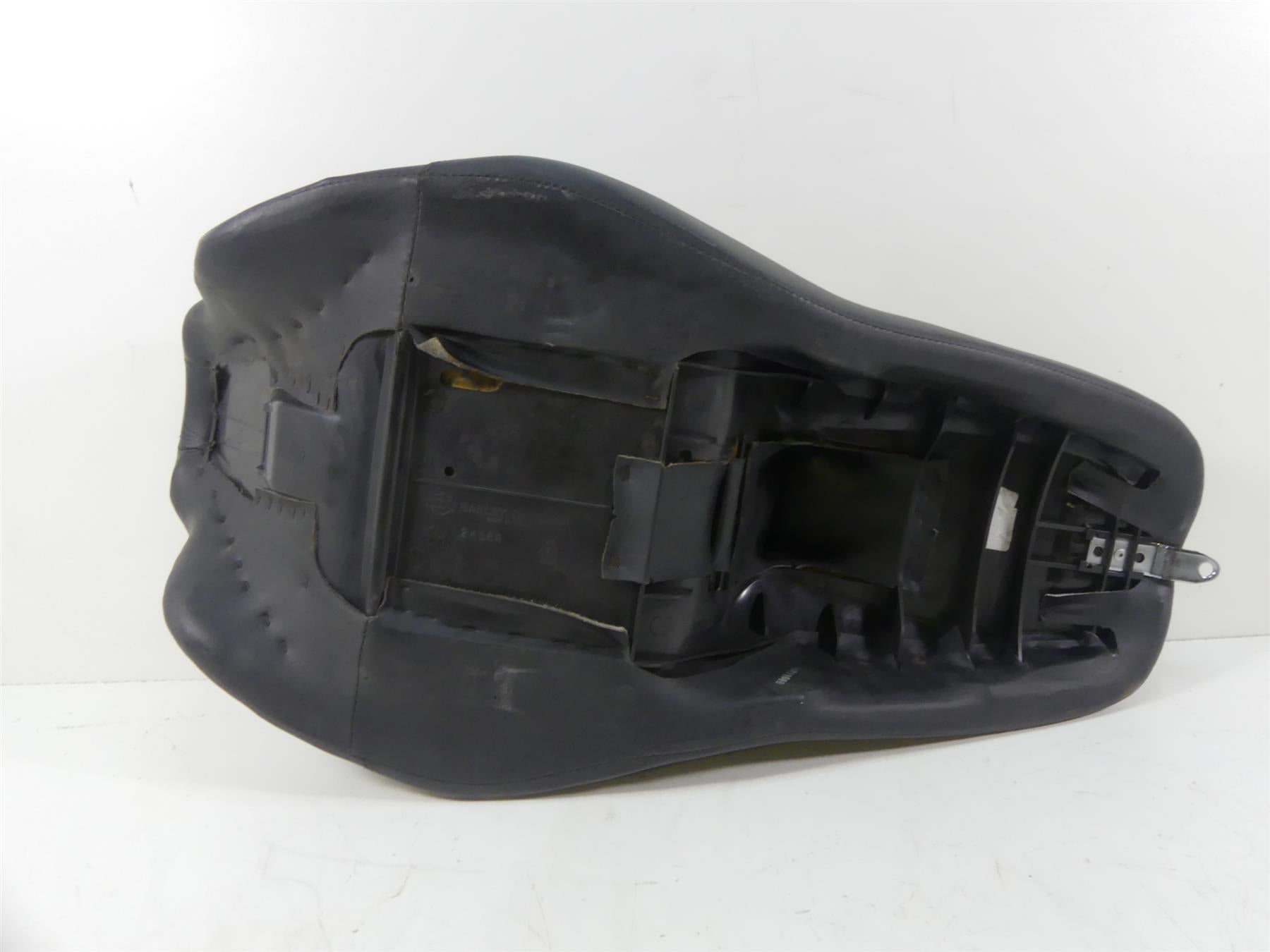 2014 Harley Touring FLHX Street Glide Driver Rider Dual Saddle Seat Low 52320-11 {{ shop.shopifyCountryName }} - Mototech271