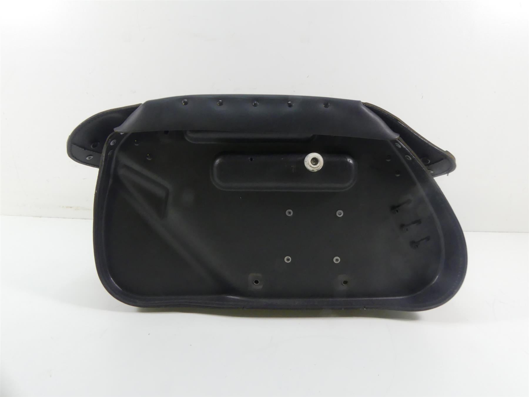 2007 Honda VTX1800 T1 Right Saddlebag Saddle Bag 08L56-MCV-100E 08L56-MCV-10041 {{ shop.shopifyCountryName }} - Mototech271
