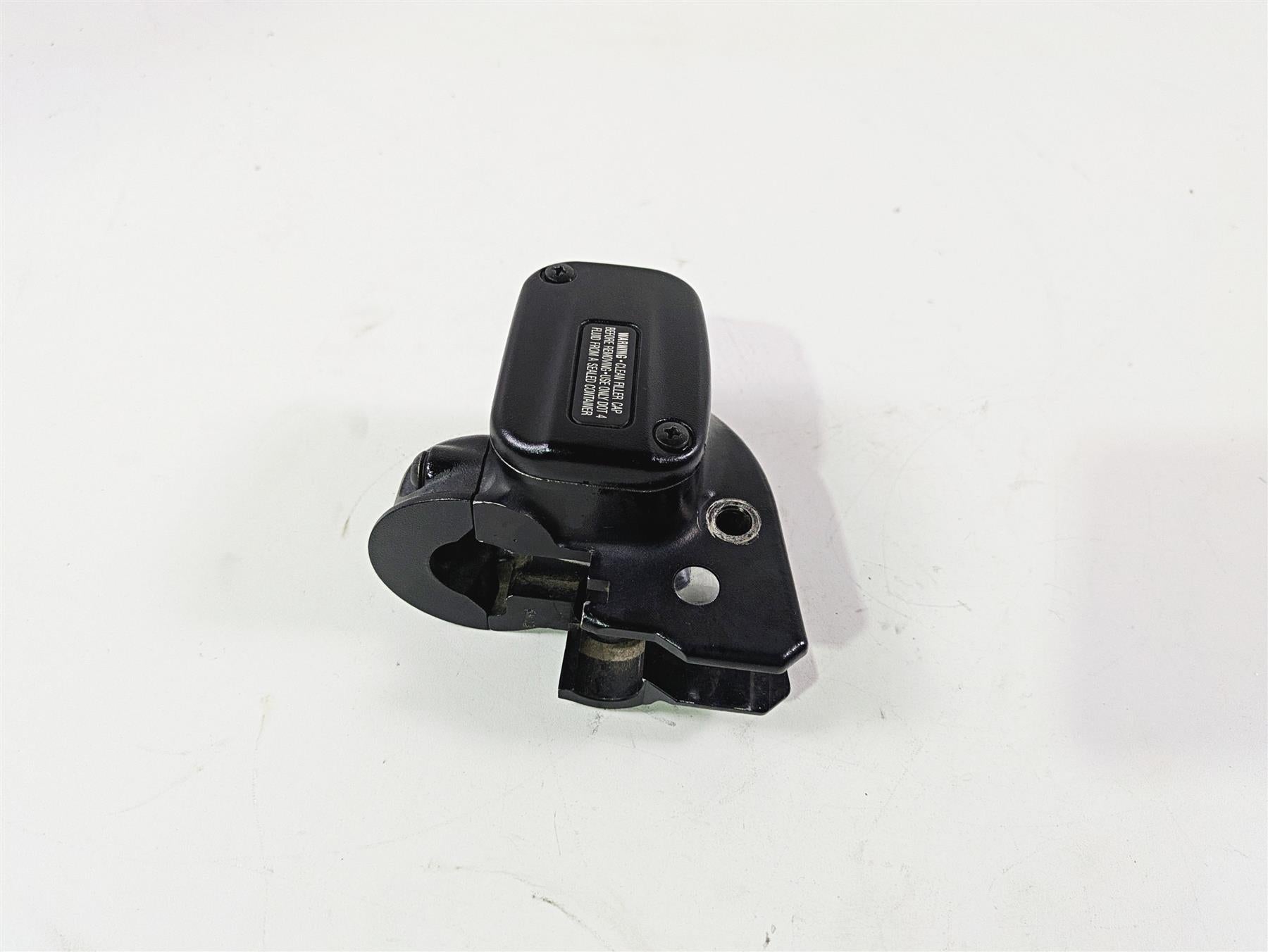 2017 Harley Softail Heritage Classic FLSTC Front Brake Master Cylinder 41700233 {{ shop.shopifyCountryName }} - Mototech271