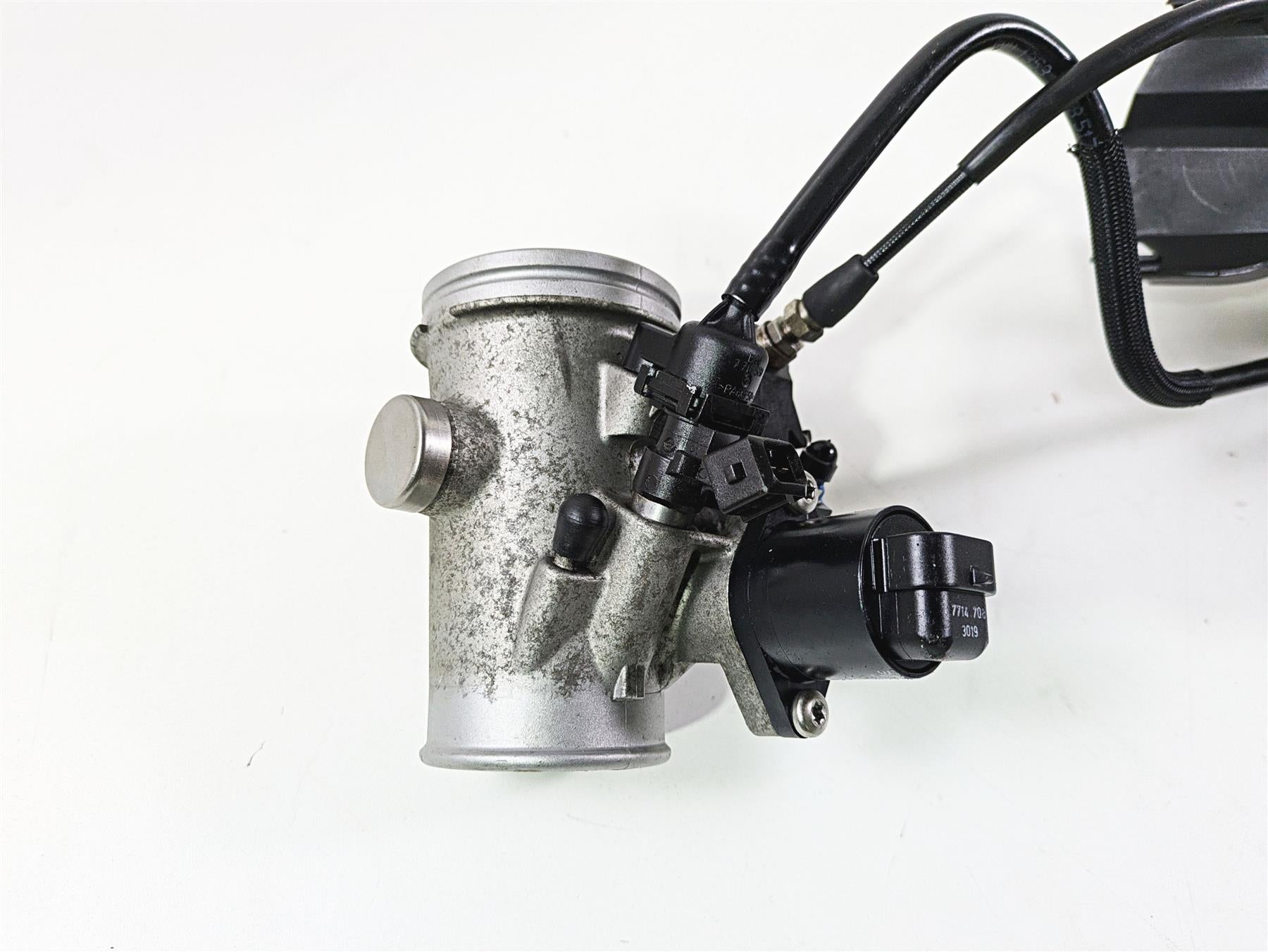 2010 BMW R1200RT K26 Throttle Bodies Body Set - Read 13547712613 13547712614 {{ shop.shopifyCountryName }} - Mototech271