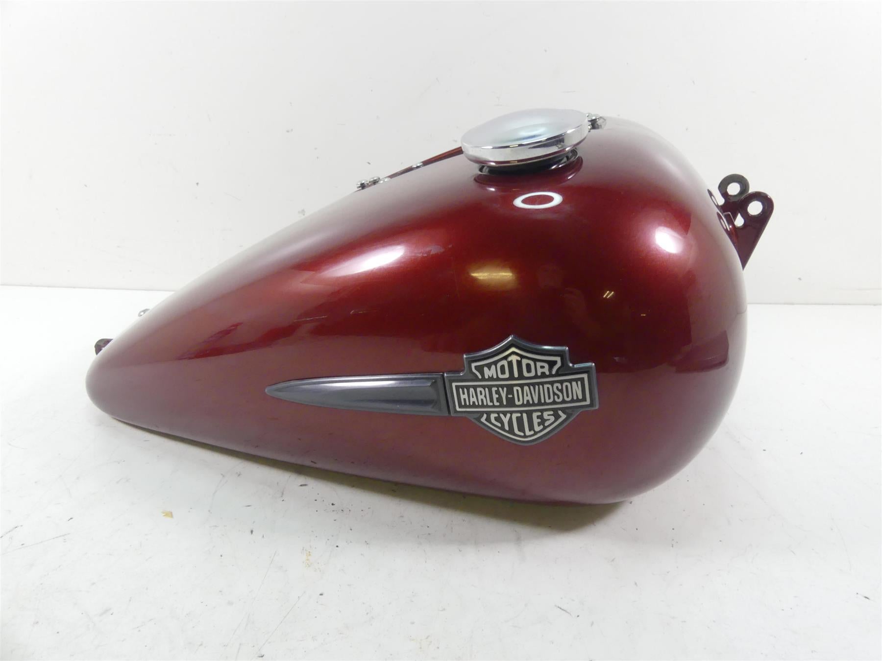 2009 Harley FXDF Dyna Fat Bob Fuel Gas Petrol Tank 61000705 {{ shop.shopifyCountryName }} - Mototech271