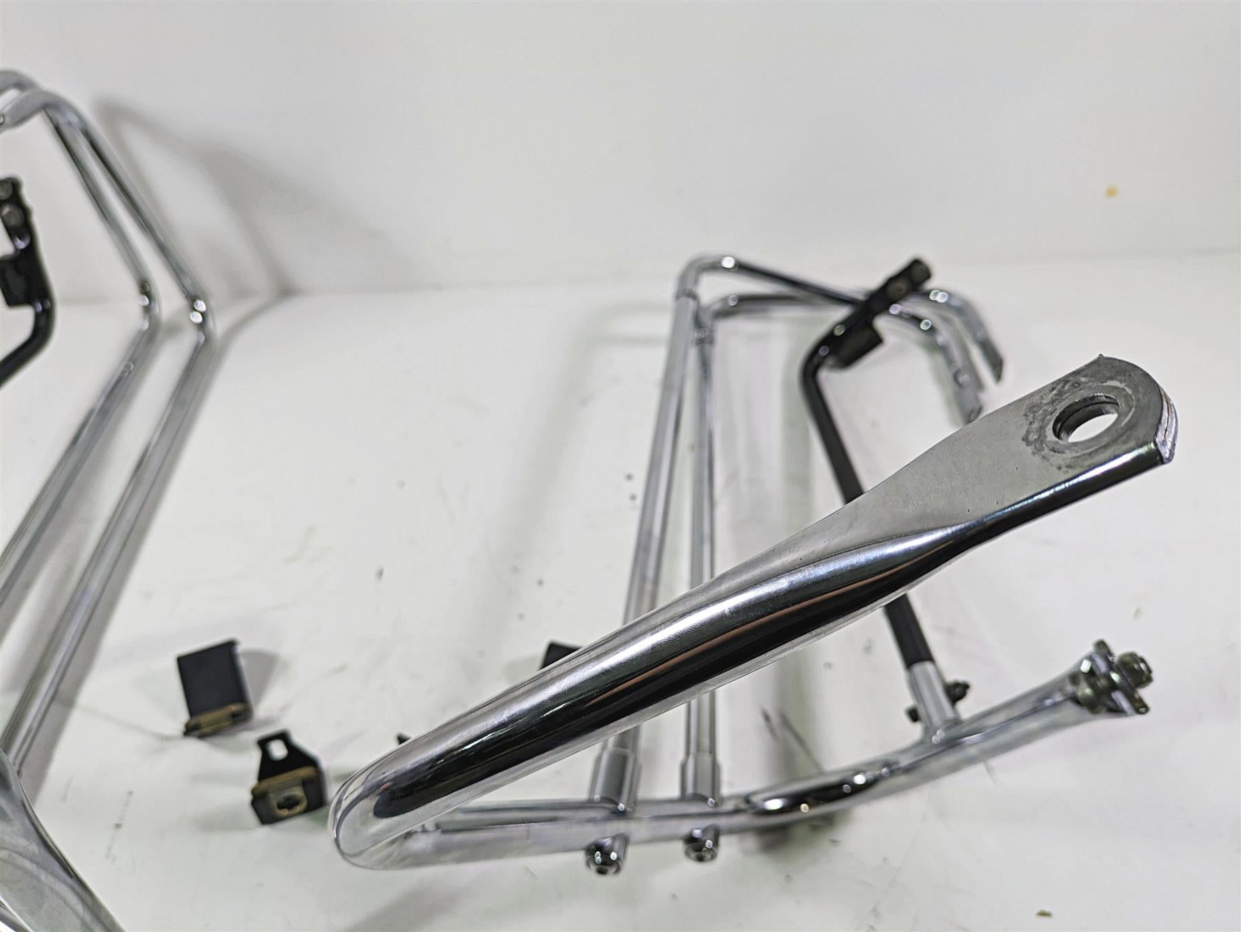 2008 Harley Touring FLHTCU E-Glide 105TH Saddlebag Guard Rails 49188-97 49172-97 {{ shop.shopifyCountryName }} - Mototech271