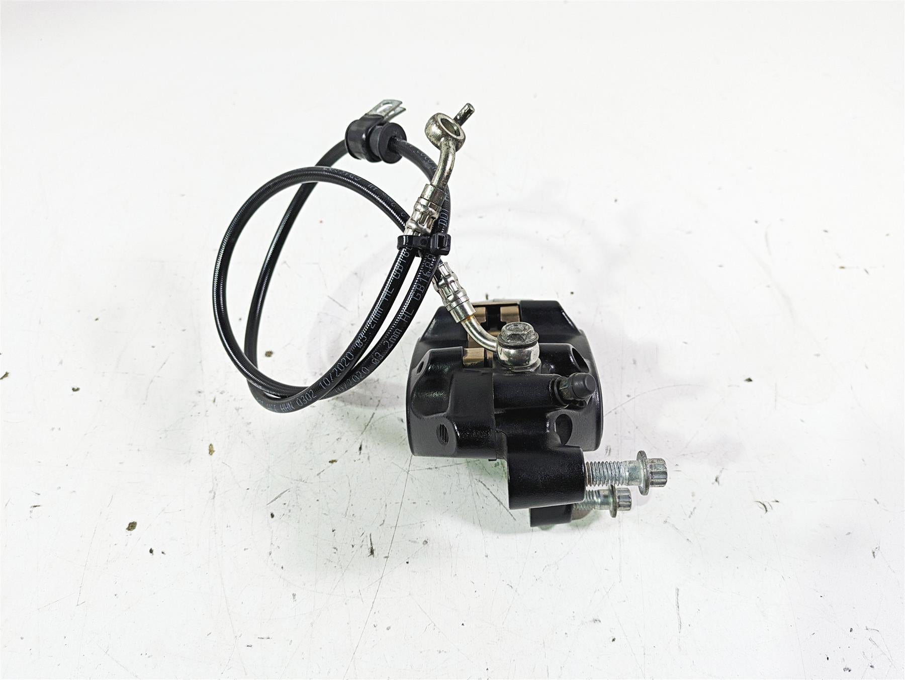 2021 Harley Softail FLSL Slim Front Brake Caliper & Line 41300095 {{ shop.shopifyCountryName }} - Mototech271