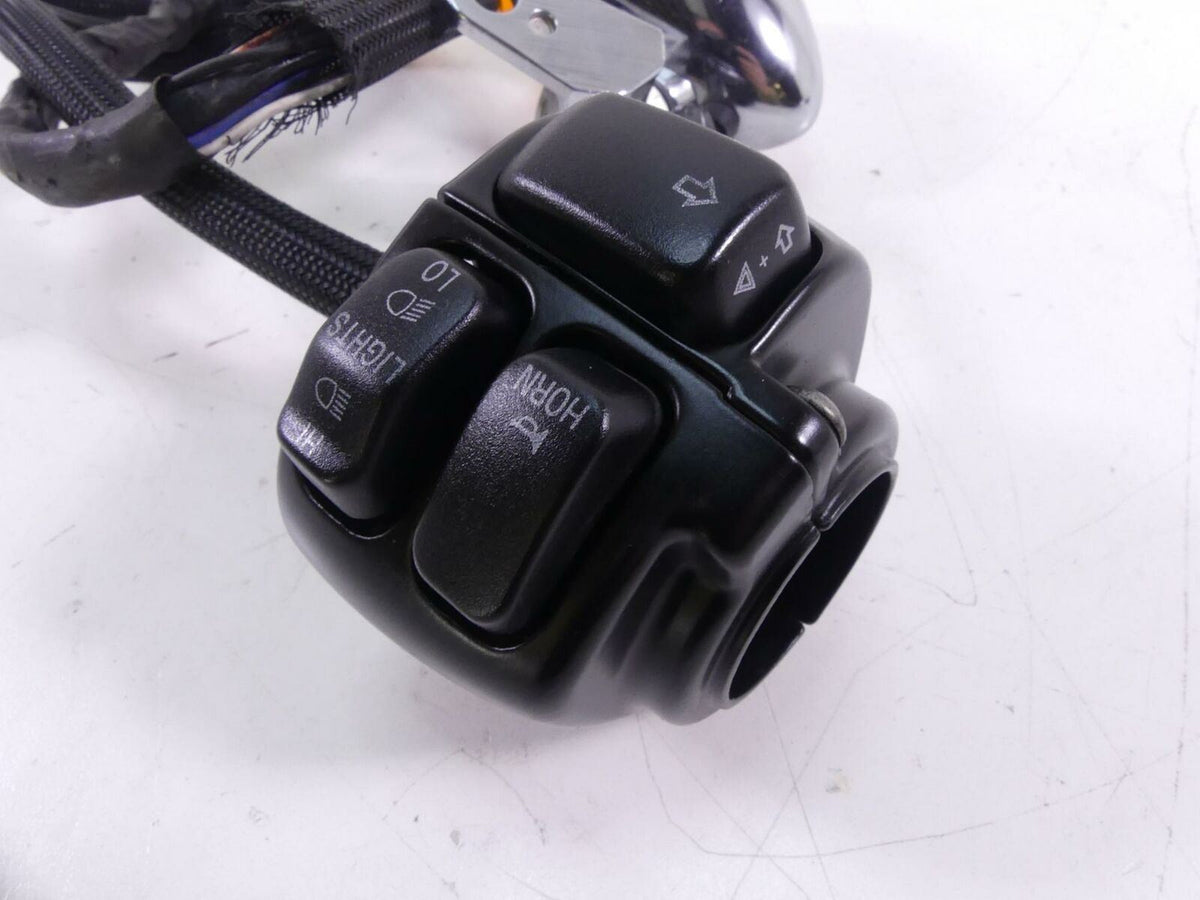 2009 Harley FXDF Dyna Fat Bob Left Control Switch & Blinker 71682-06A {{ shop.shopifyCountryName }} - Mototech271