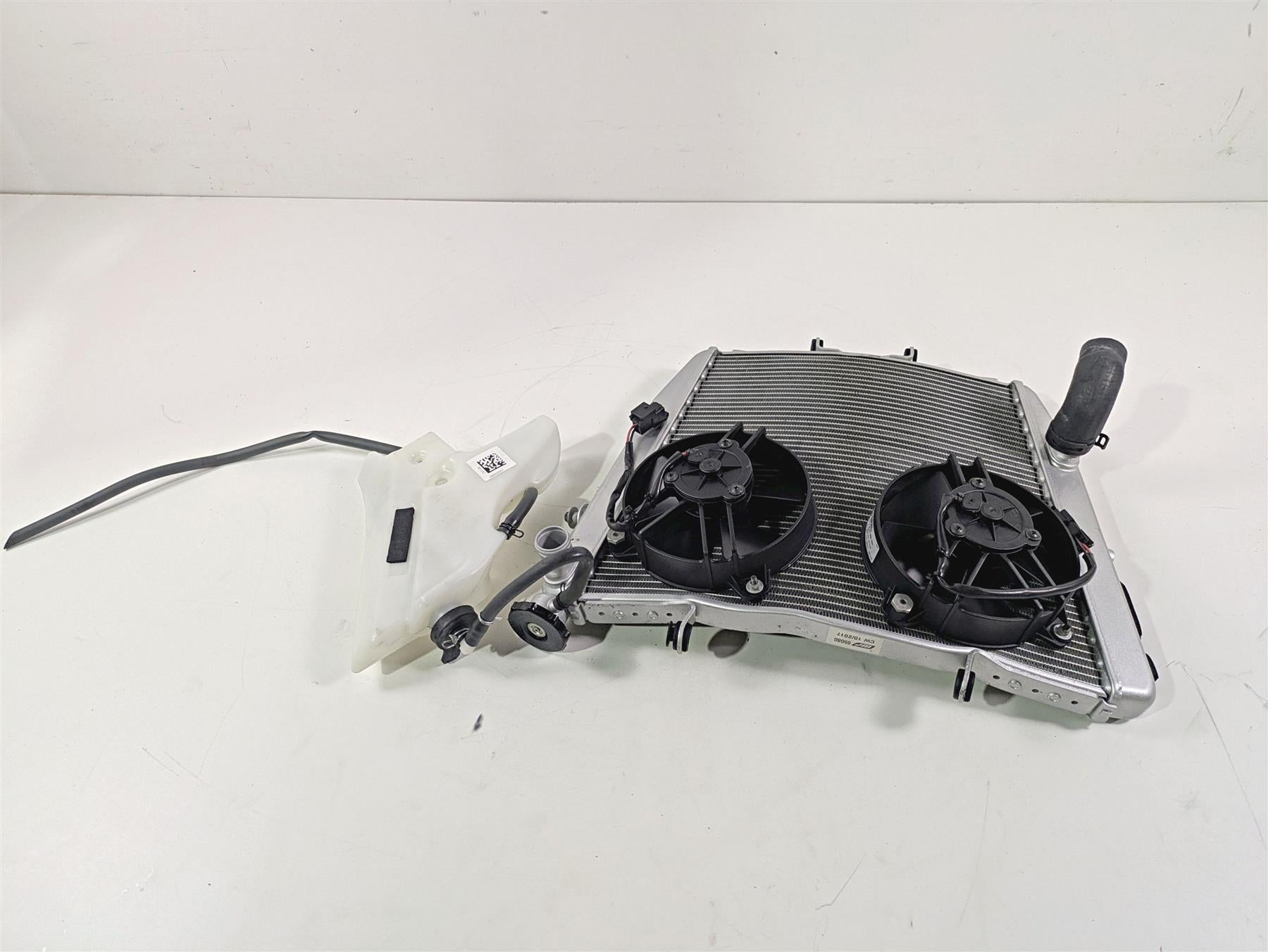 2017 Aprilia RSV 1100 Tuono V4 Factory Radiator Fan Reservoir Set -Read 2B003834 {{ shop.shopifyCountryName }} - Mototech271
