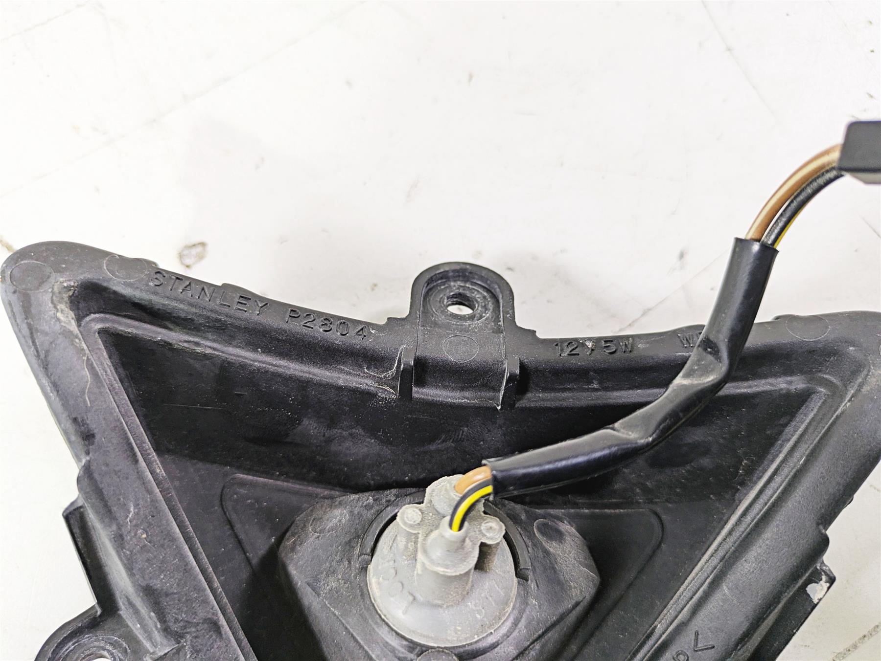 2005 Kawasaki ZX12R Ninja Front Fairing Running Position Light 23007-1421 {{ shop.shopifyCountryName }} - Mototech271