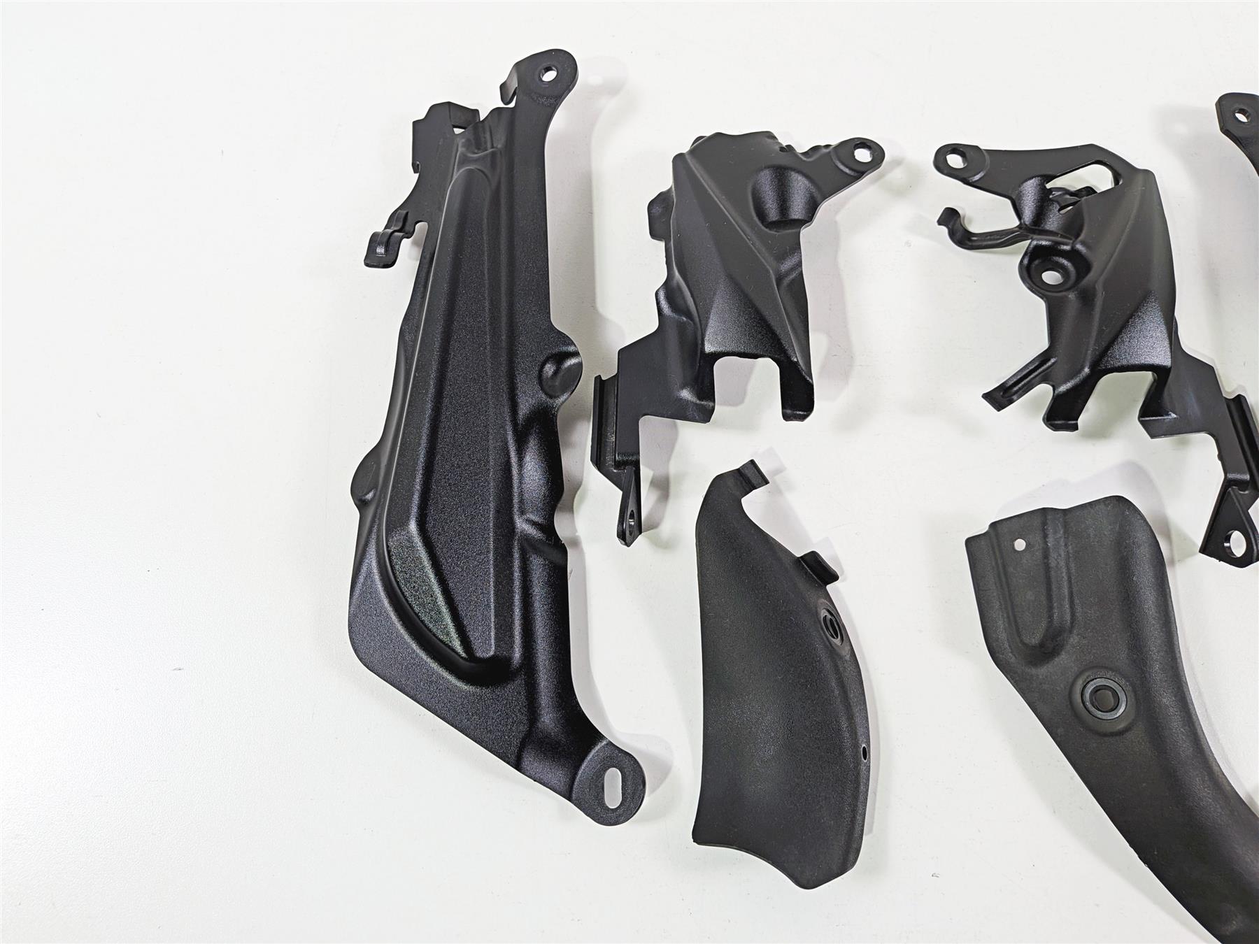2019 Triumph Speed Triple RS 1050 All Frame Infill Covers Fairing Set T2306567 {{ shop.shopifyCountryName }} - Mototech271