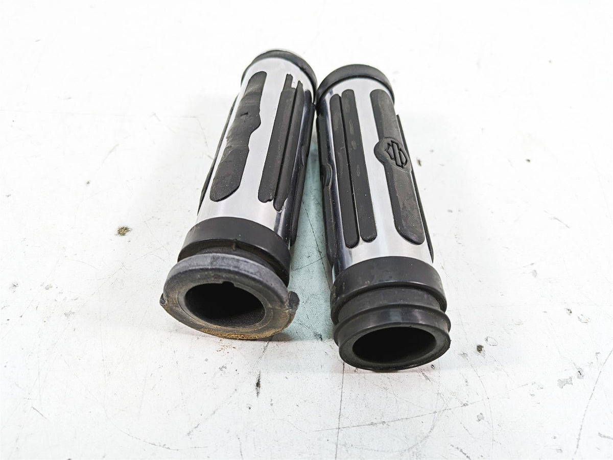 2008 Harley FLHTCU Electra Glide Oem Chrome Rubber Hand Grip Set 56246-08 {{ shop.shopifyCountryName }} - Mototech271
