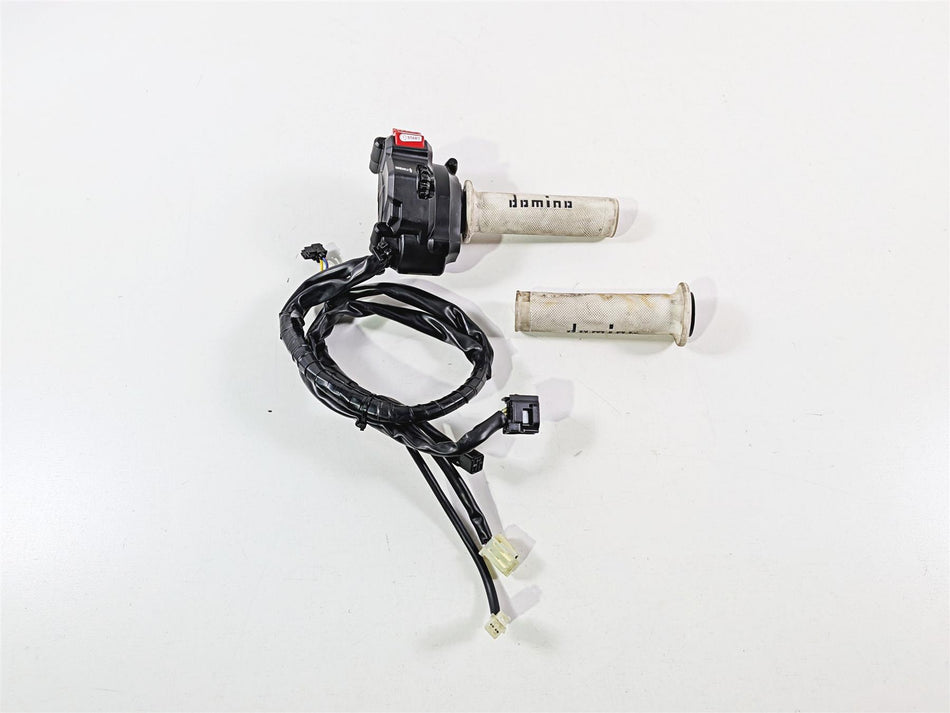 2024 Yamaha YZF R1 RN65 Right Hand Control Switch - Read B3L-8291R-03-00 {{ shop.shopifyCountryName }} - Mototech271