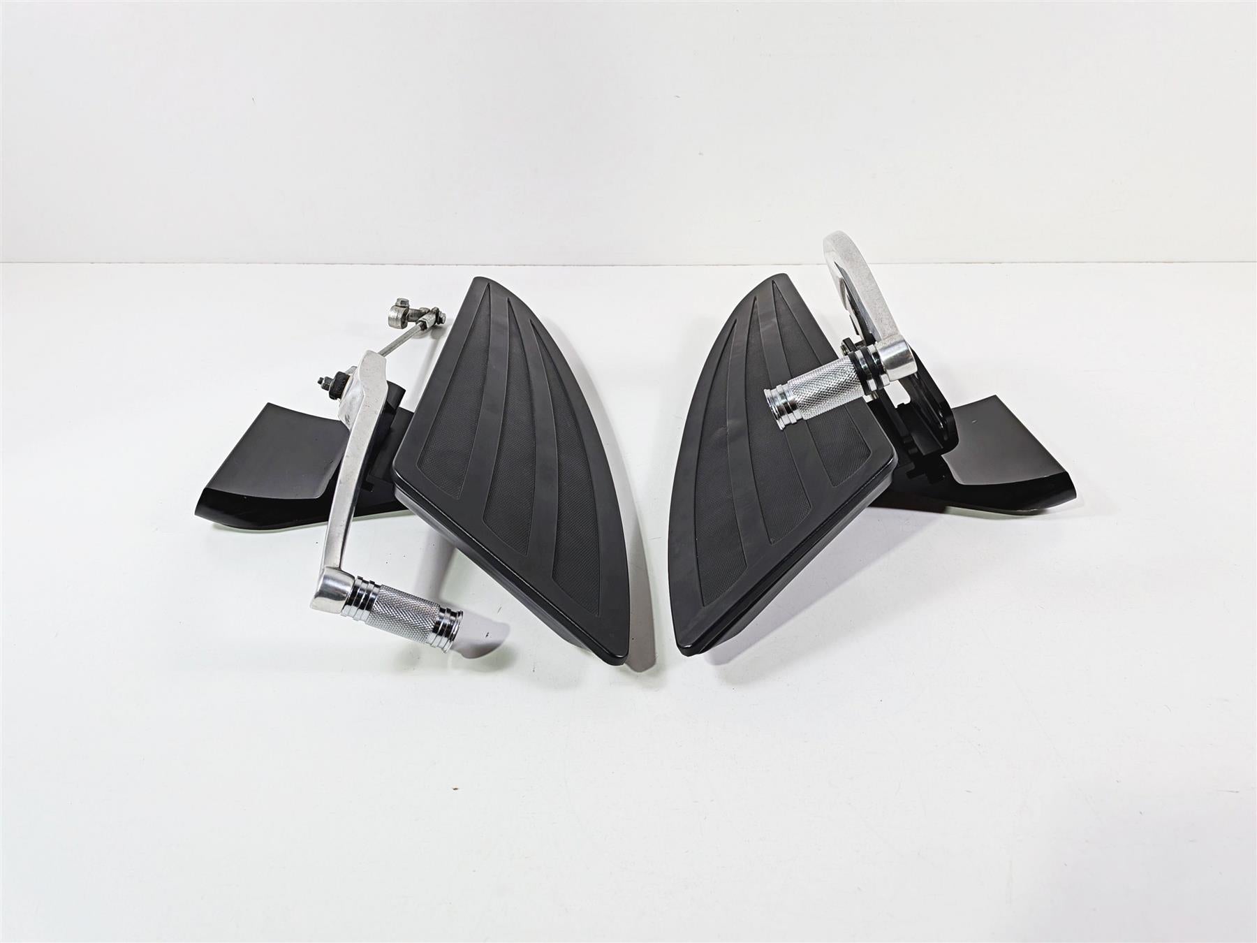 2013 Victory Vision Tour Left Right Floor Board Shifter Brake Pedal 5134178 5137197 {{ shop.shopifyCountryName }} - Mototech271