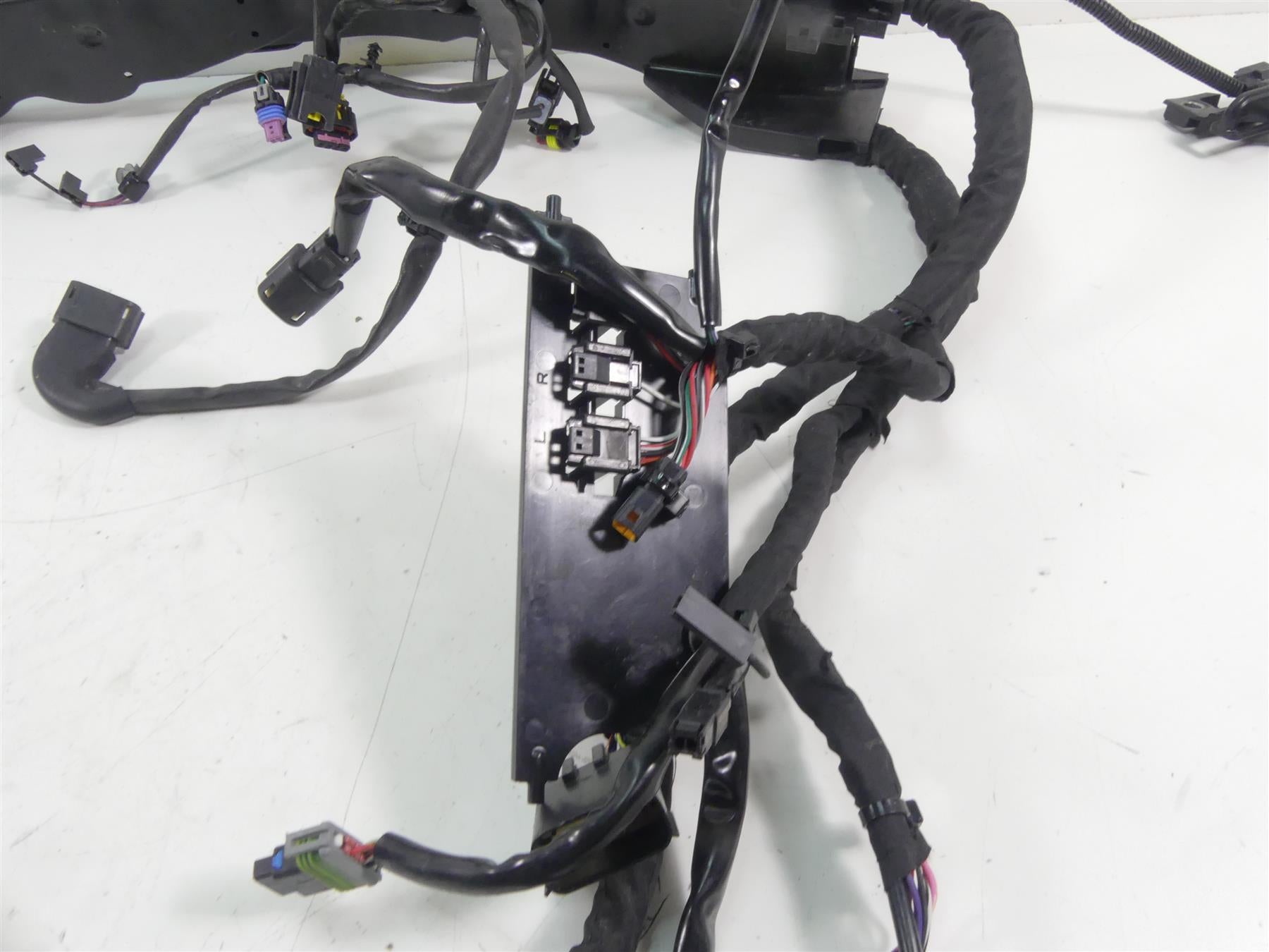 2016 Harley Touring FLTRX Road Glide Main Wiring Harness Loom - No Abs 69201321 {{ shop.shopifyCountryName }} - Mototech271