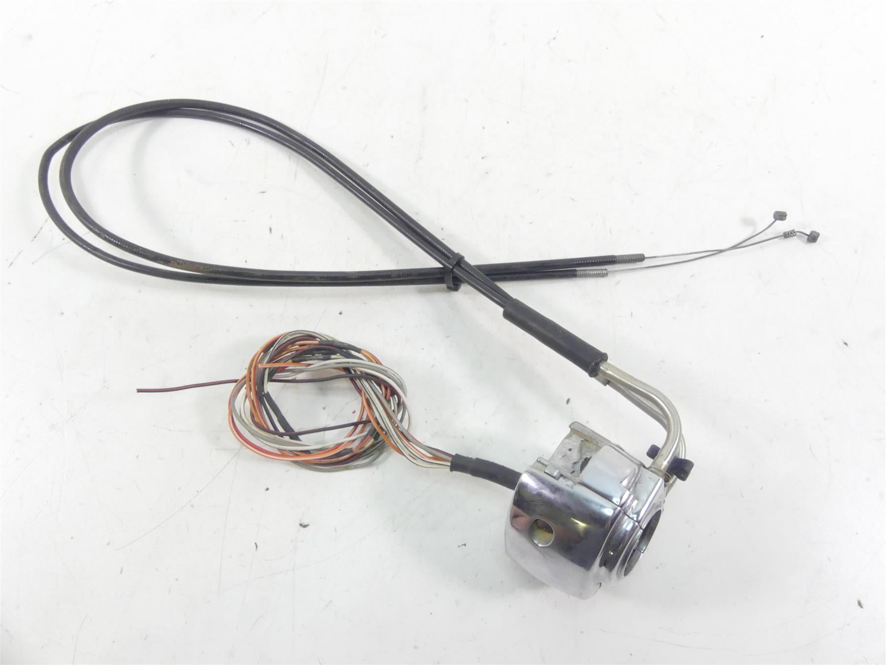 2002 Harley Softail FXSTDI Deuce Right Hand Start Stop Control Switch 71589-96B {{ shop.shopifyCountryName }} - Mototech271