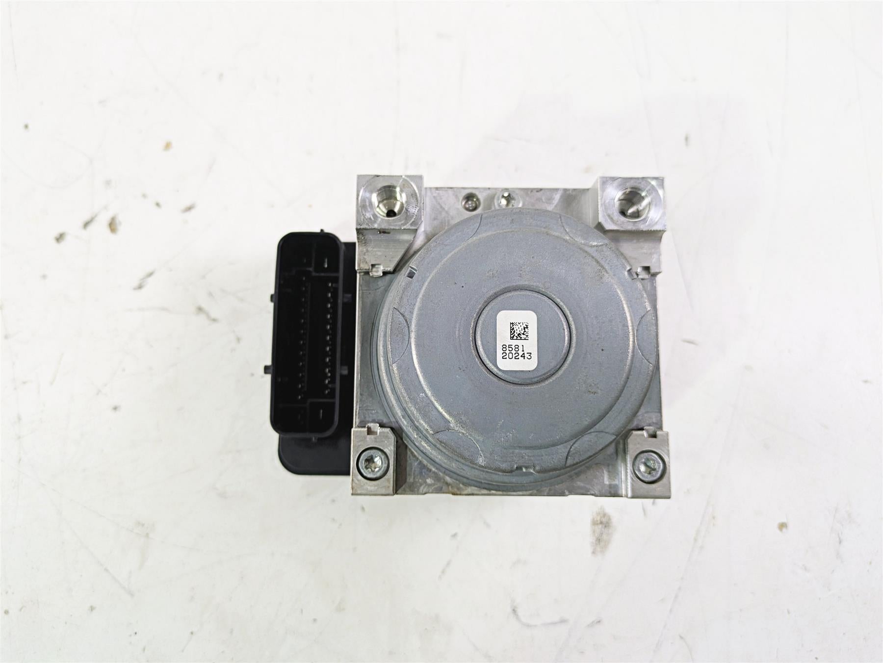 2015 BMW K1600 GT K48 Abs Brake Pump Unit Module 8554177 34518526235 {{ shop.shopifyCountryName }} - Mototech271