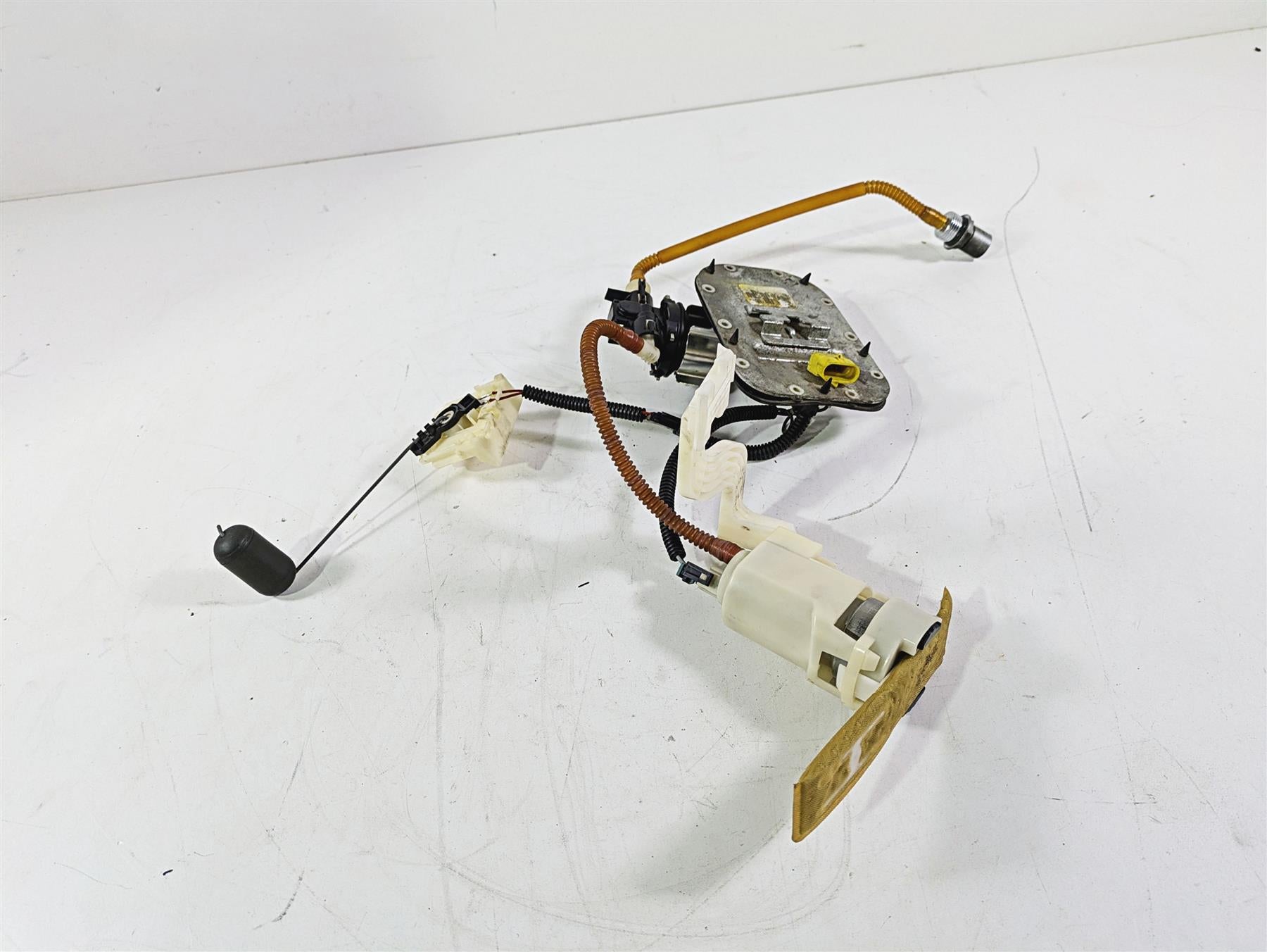 2008 Harley FLSTSB Cross Bones Fuel Gas Petrol Pump - Tested 75252-08 75284-08A {{ shop.shopifyCountryName }} - Mototech271