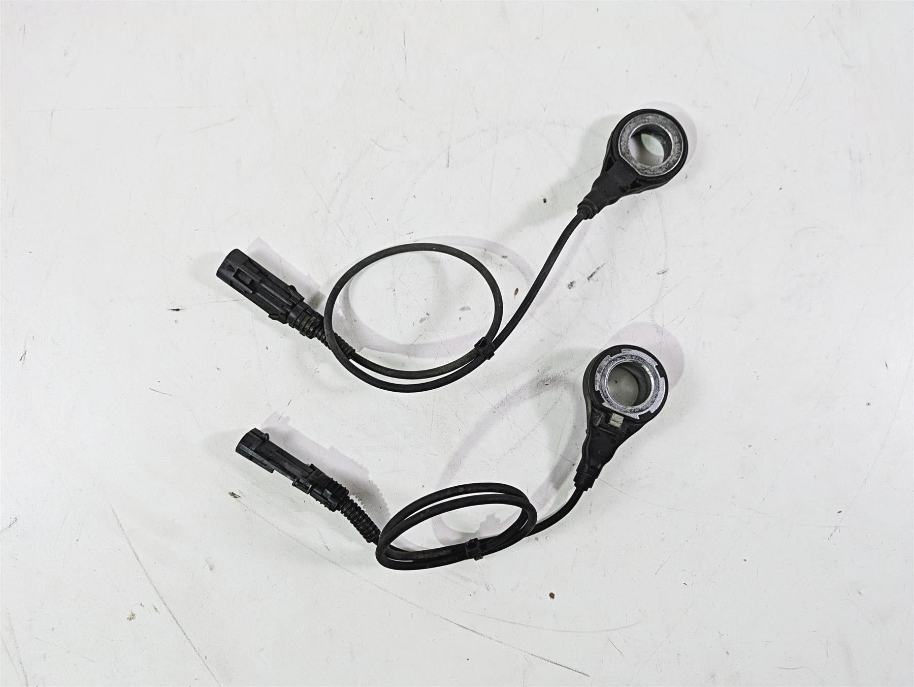 2011 Harley Touring FLHTCUSE CVO E-Glide Abs Brake Wheel Speed Sensors 40614-08 {{ shop.shopifyCountryName }} - Mototech271