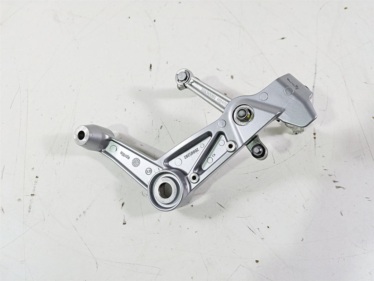 2021 Aprilia RS660 Left Rider Footpeg & Shifter Lever 2B005202 2B006352 {{ shop.shopifyCountryName }} - Mototech271