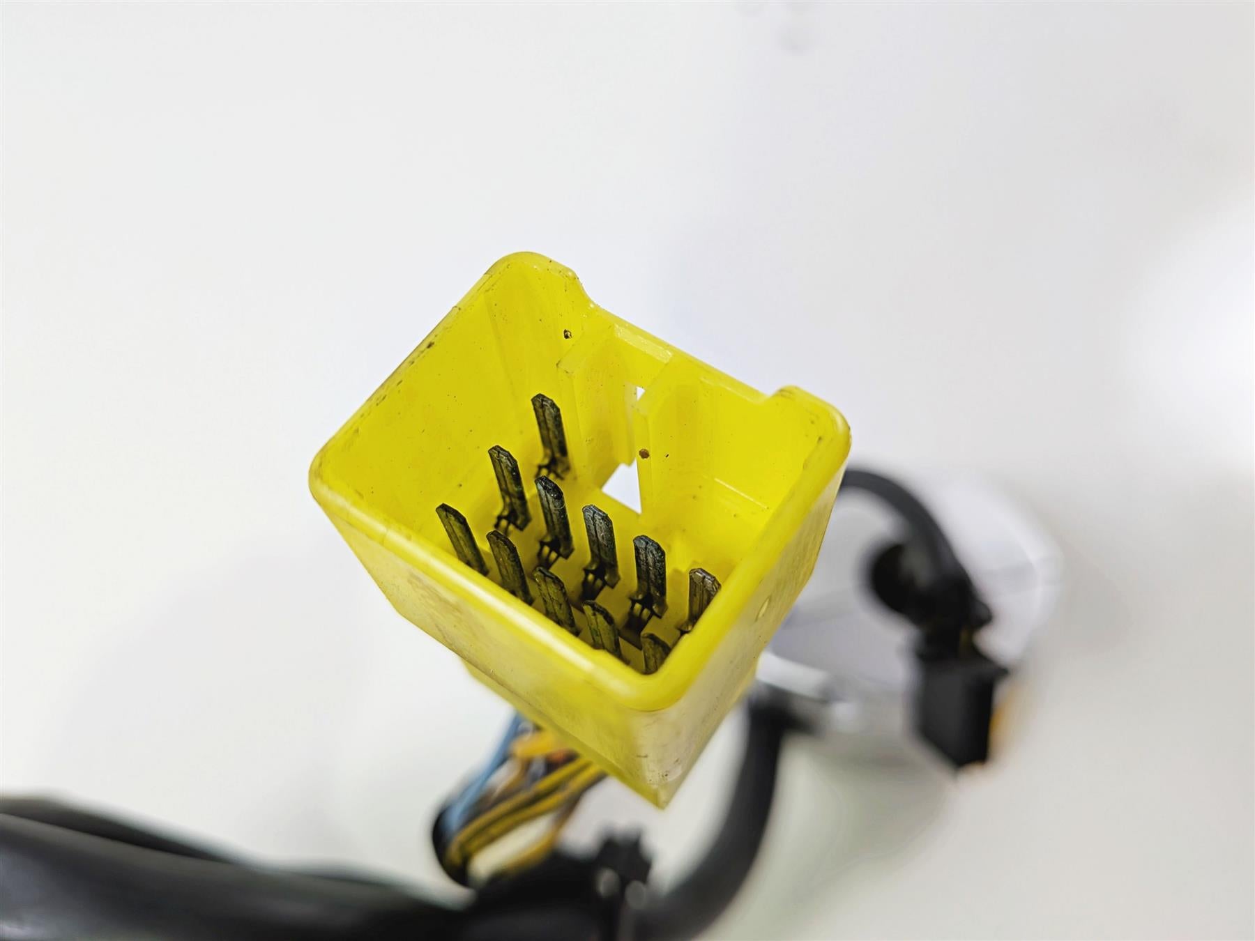 2006 Suzuki C90 VL1500T Boulevard Left Hand Control Switch 37400-10F60 {{ shop.shopifyCountryName }} - Mototech271