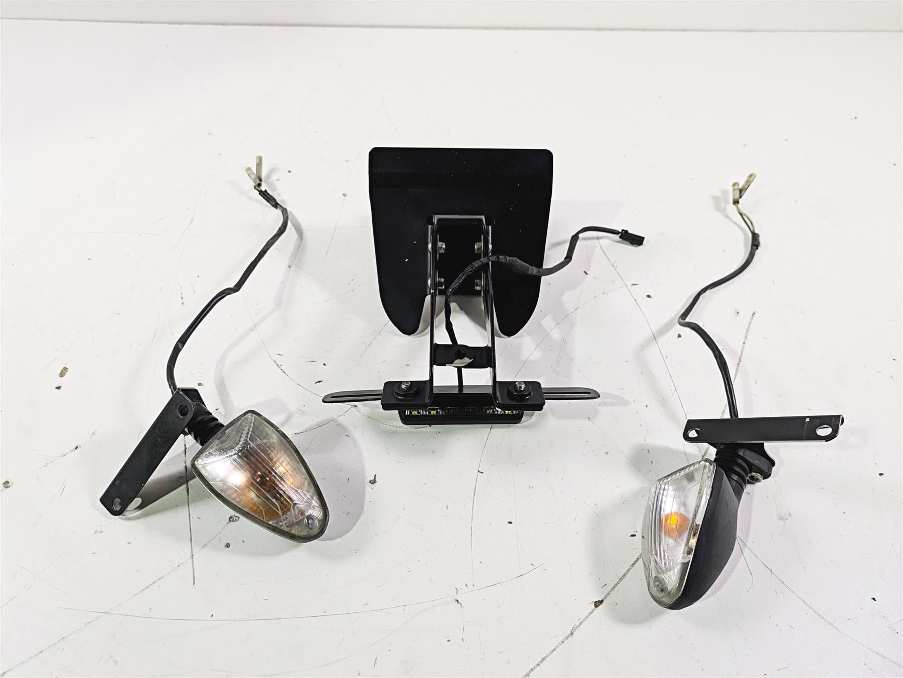 2019 Triumph Speed Triple RS 1050 Short License Plate Holder Blinker Set {{ shop.shopifyCountryName }} - Mototech271