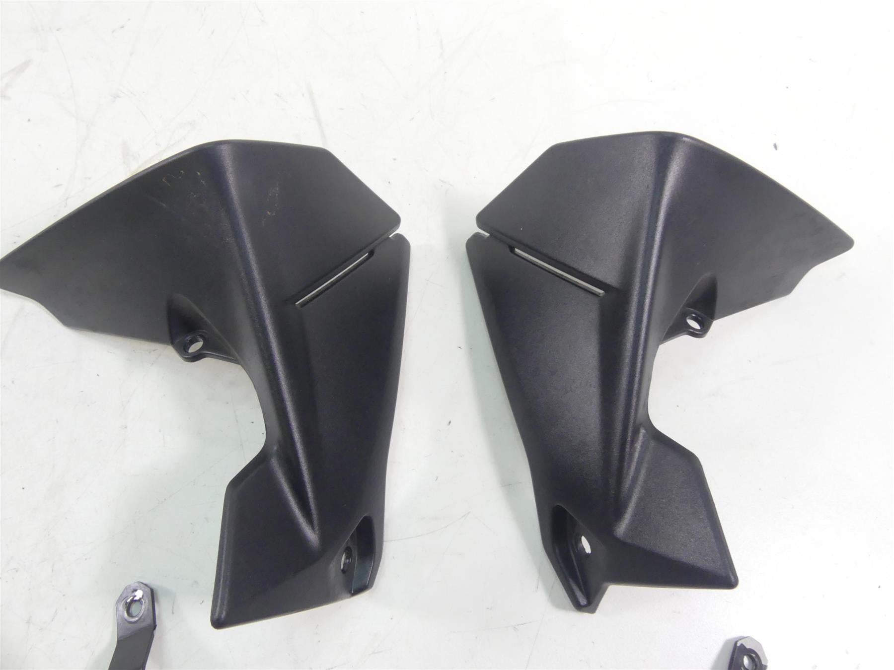 2017 BMW R1200GS GSW K50 Front Windshield Adjustment Stay Mount 46638561351 {{ shop.shopifyCountryName }} - Mototech271