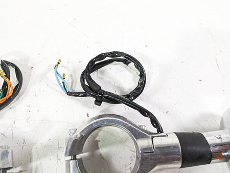 2002 Honda VTX1800 Retro Front Blinker & Clamp Set 33400-MBH-673 33450-MBH-673 {{ shop.shopifyCountryName }} - Mototech271