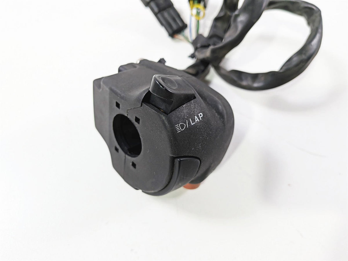 2008 Aprilia RSVR 1000 Factory Left Hand Control Switch Blinker Light AP8127365 {{ shop.shopifyCountryName }} - Mototech271