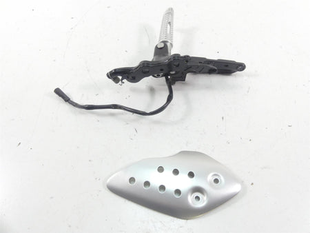 2017 Triumph Thruxton 1200 R Right Front Footpeg Foot Peg + Bracket T2081084 {{ shop.shopifyCountryName }} - Mototech271