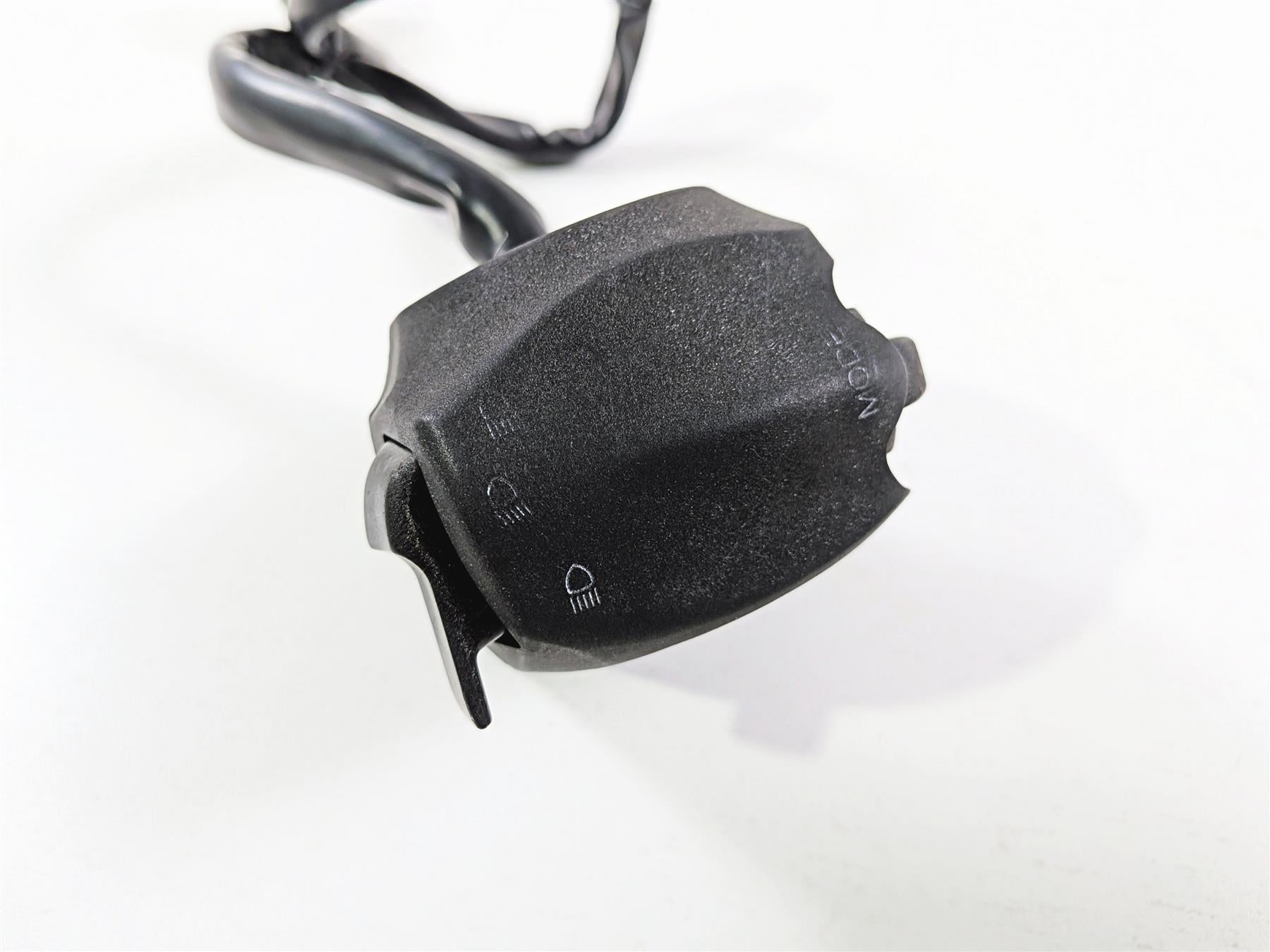 2014 Aprilia RSV4 RR Factory Left Hand Light Control Switch 858721 {{ shop.shopifyCountryName }} - Mototech271