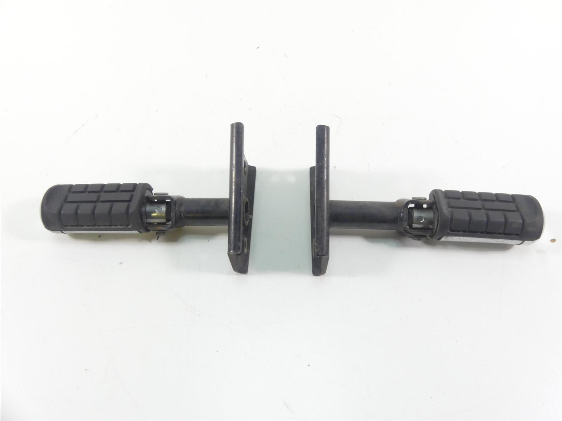 1998 Honda Shadow VT1100T Rear Passenger Footpeg Foot Rest Set 50715-MBC-000 {{ shop.shopifyCountryName }} - Mototech271
