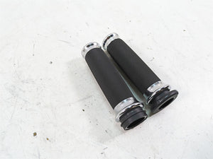 2010 Harley Touring FLHTCU Electra Glide Nice Avon Hand Grip Set CC-85-CH-FLY | Mototech271