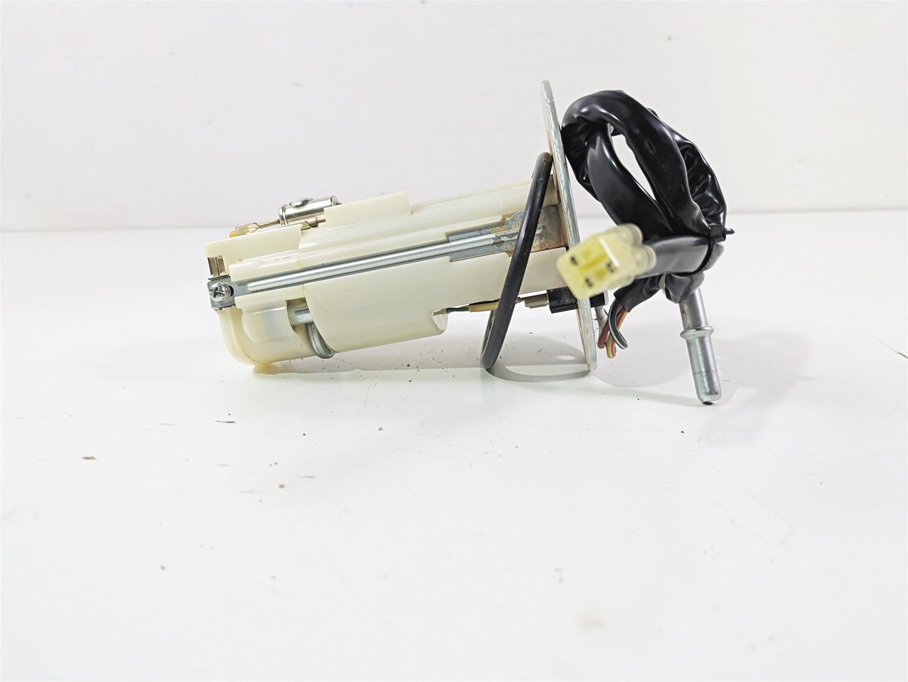 2023 Kawasaki ZX1400 ZX14R Ninja Fuel Gas Pump & Sending Unit 49miles 49040-0820 {{ shop.shopifyCountryName }} - Mototech271