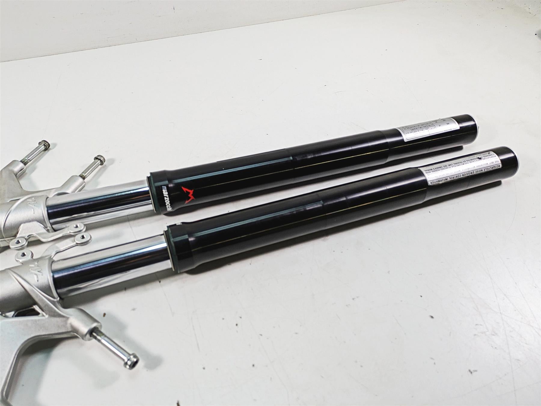 2017 Mv Agusta Dragster 800 Marzocchi Front Fork Leg Set 8000B7132 8000B8387 {{ shop.shopifyCountryName }} - Mototech271