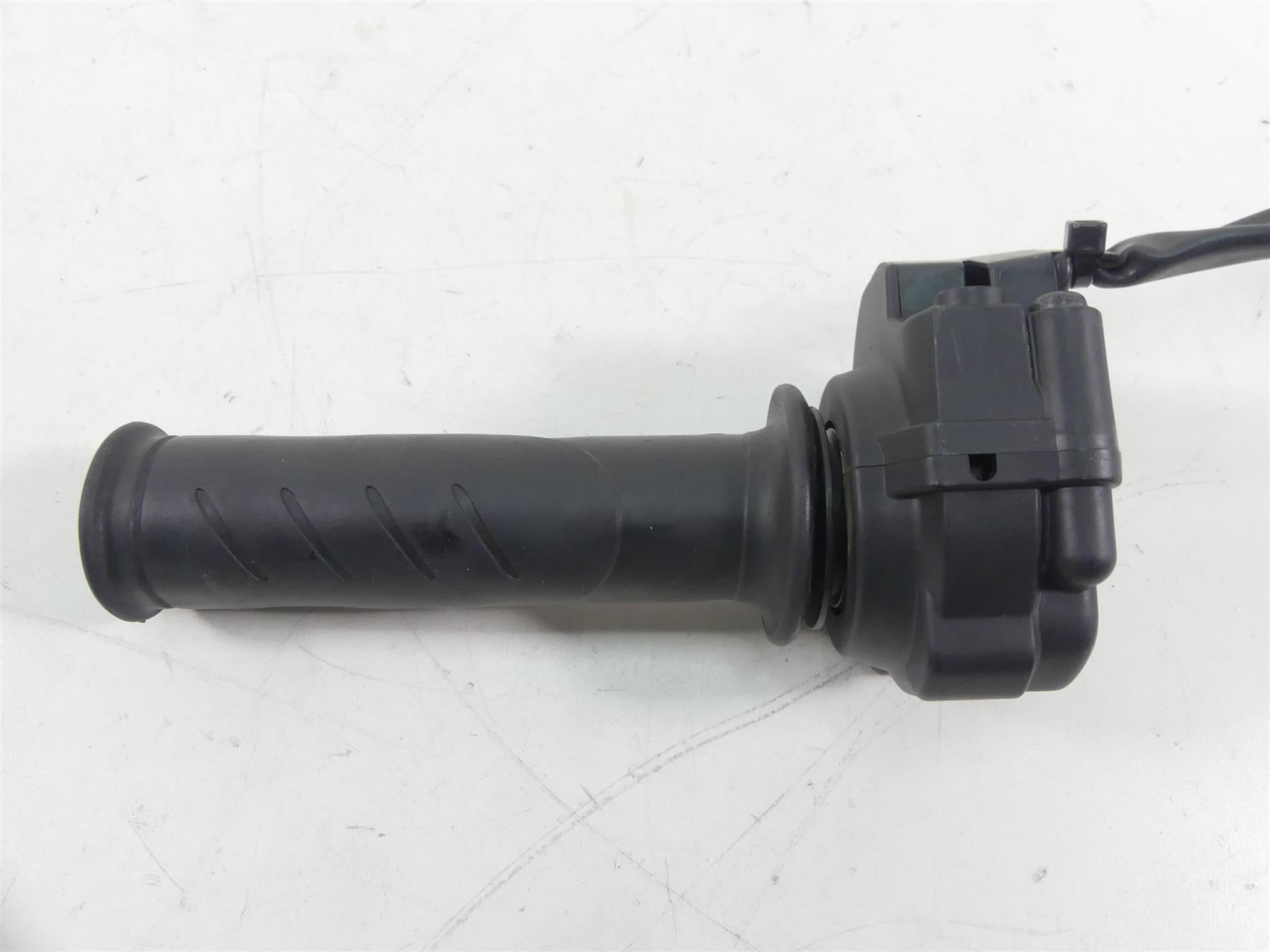 2020 Ducati Panigale V2 Ride Fly By Wire Throttle Sensor Grip Set 66020102B {{ shop.shopifyCountryName }} - Mototech271