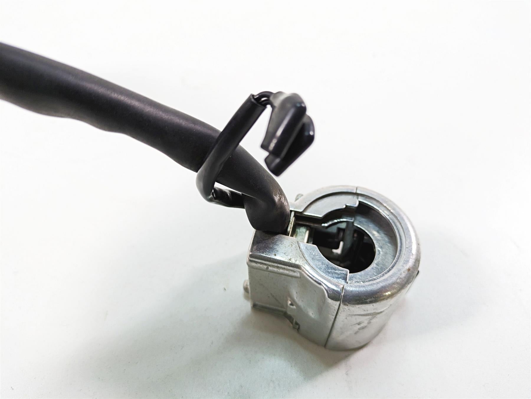 2006 Honda V-Twin VTX1300 R Left Hand Control Switch Blinker 35020-MEA-670 {{ shop.shopifyCountryName }} - Mototech271