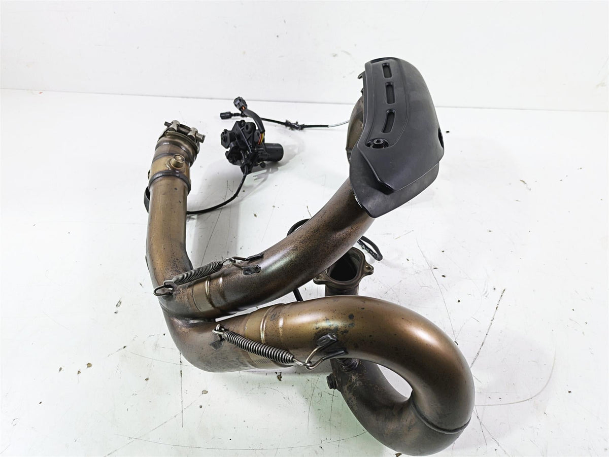 2017 Ducati Monster 1200 S Exhaust Header & Servo Motor H 57211632A S 59340301C {{ shop.shopifyCountryName }} - Mototech271
