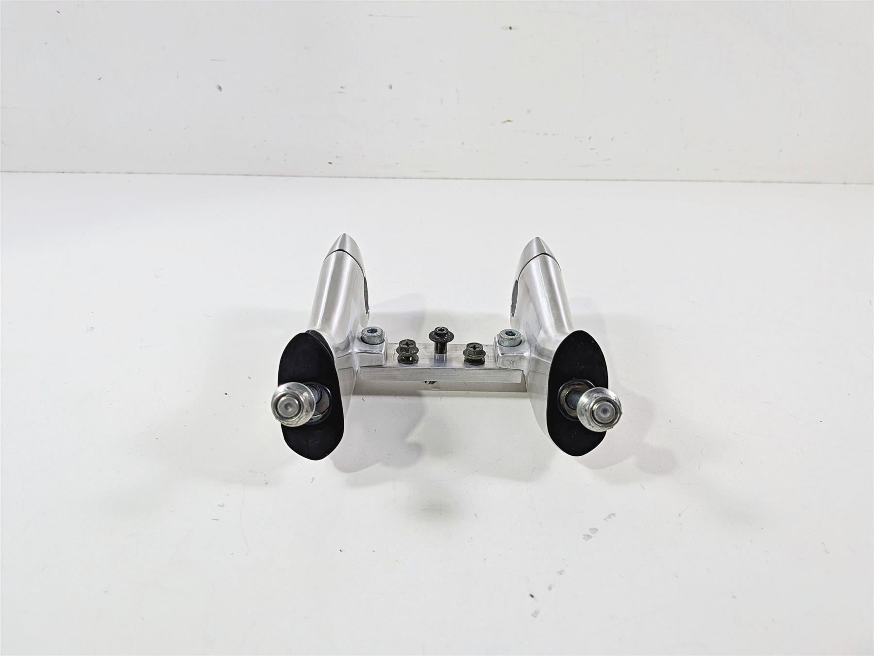 2005 Suzuki VZ800 M50 Boulevard Handlebar Holder Risers 56224-39G00 56225-39G00 {{ shop.shopifyCountryName }} - Mototech271