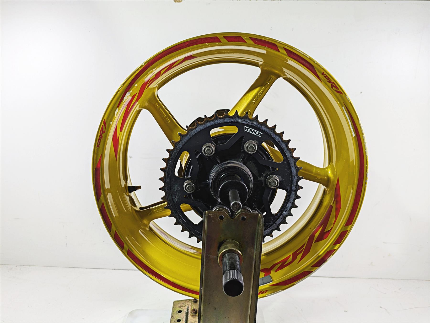 2005 Yamaha YZFR1 YZF R1 Rear Wheel Rim 17x6 .6mm Runout 5VY-25338-00-98 {{ shop.shopifyCountryName }} - Mototech271
