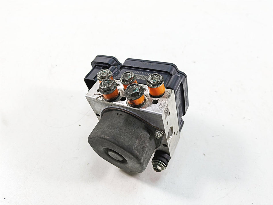 2018 Harley Touring FLHXSE CVO Street Glide Abs Brake Pump Module 41100061B {{ shop.shopifyCountryName }} - Mototech271