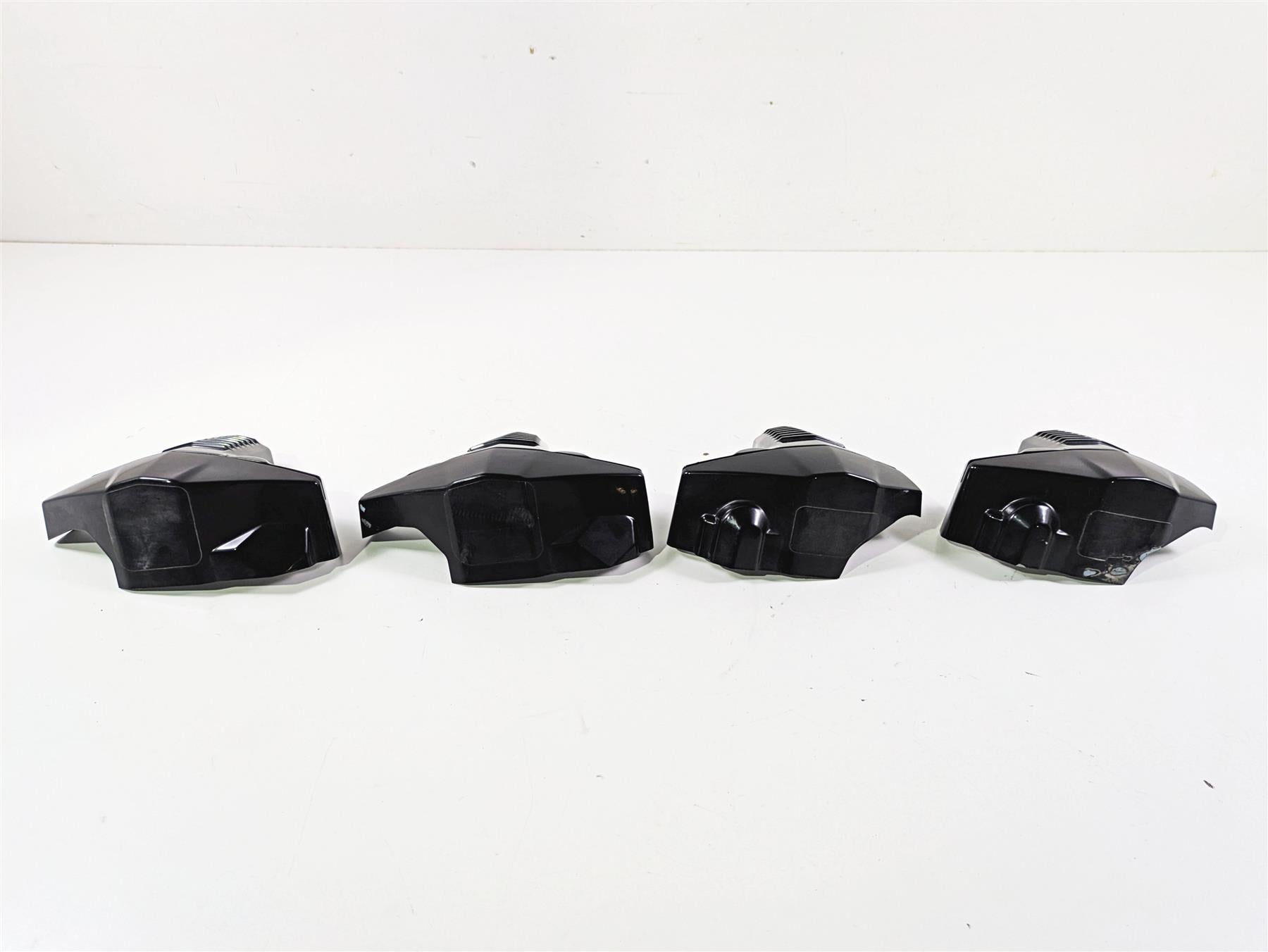 2019 Suzuki M109R VZR1800 Boulevard Cylinderhead Cover Set Black 11174-48G20 {{ shop.shopifyCountryName }} - Mototech271